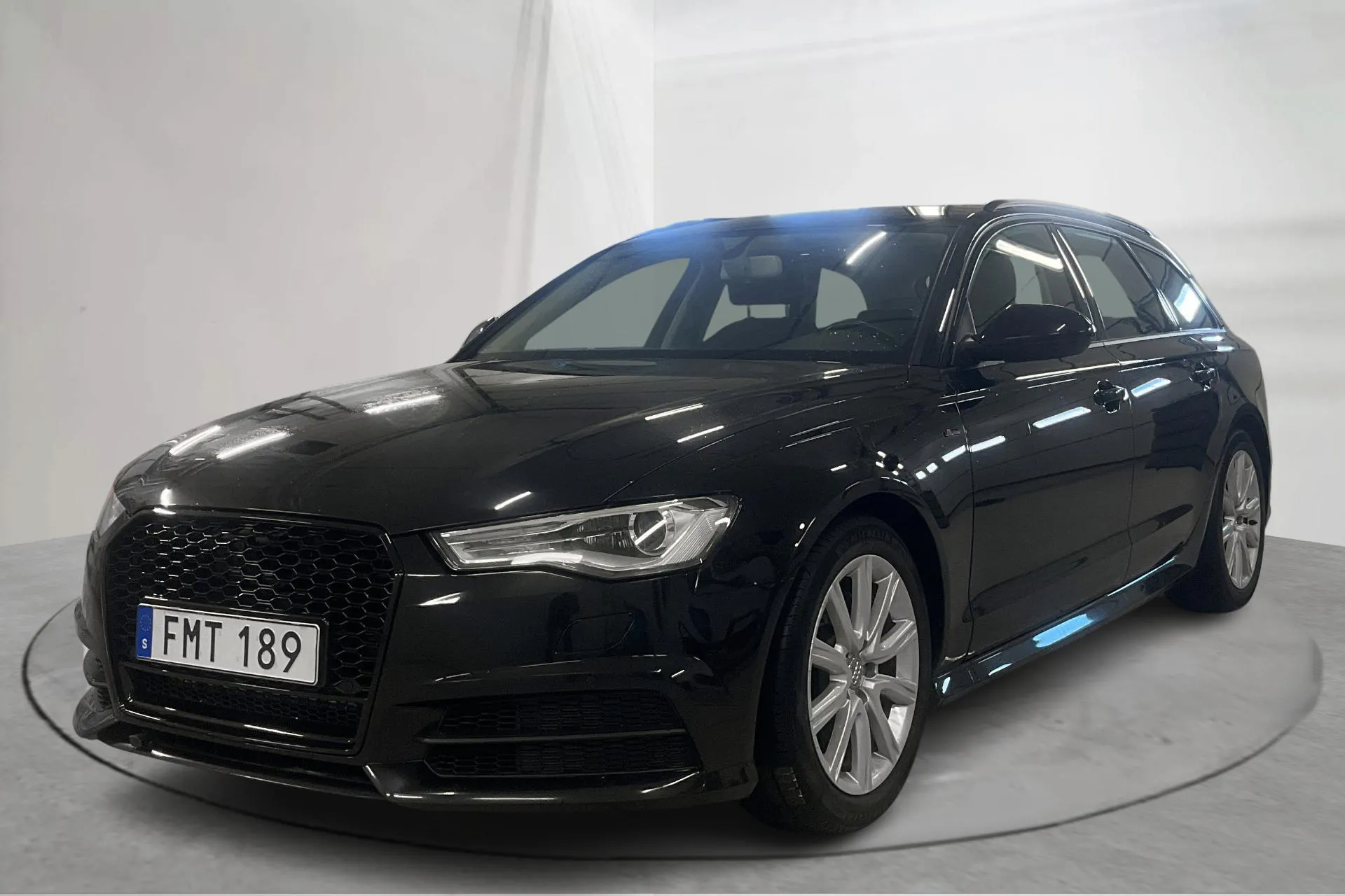 Presentationsfoto 1 av 18: Audi A6 2.0 TDI Avant (190hk) - 11 125 mil - Manuell - svart - 2016