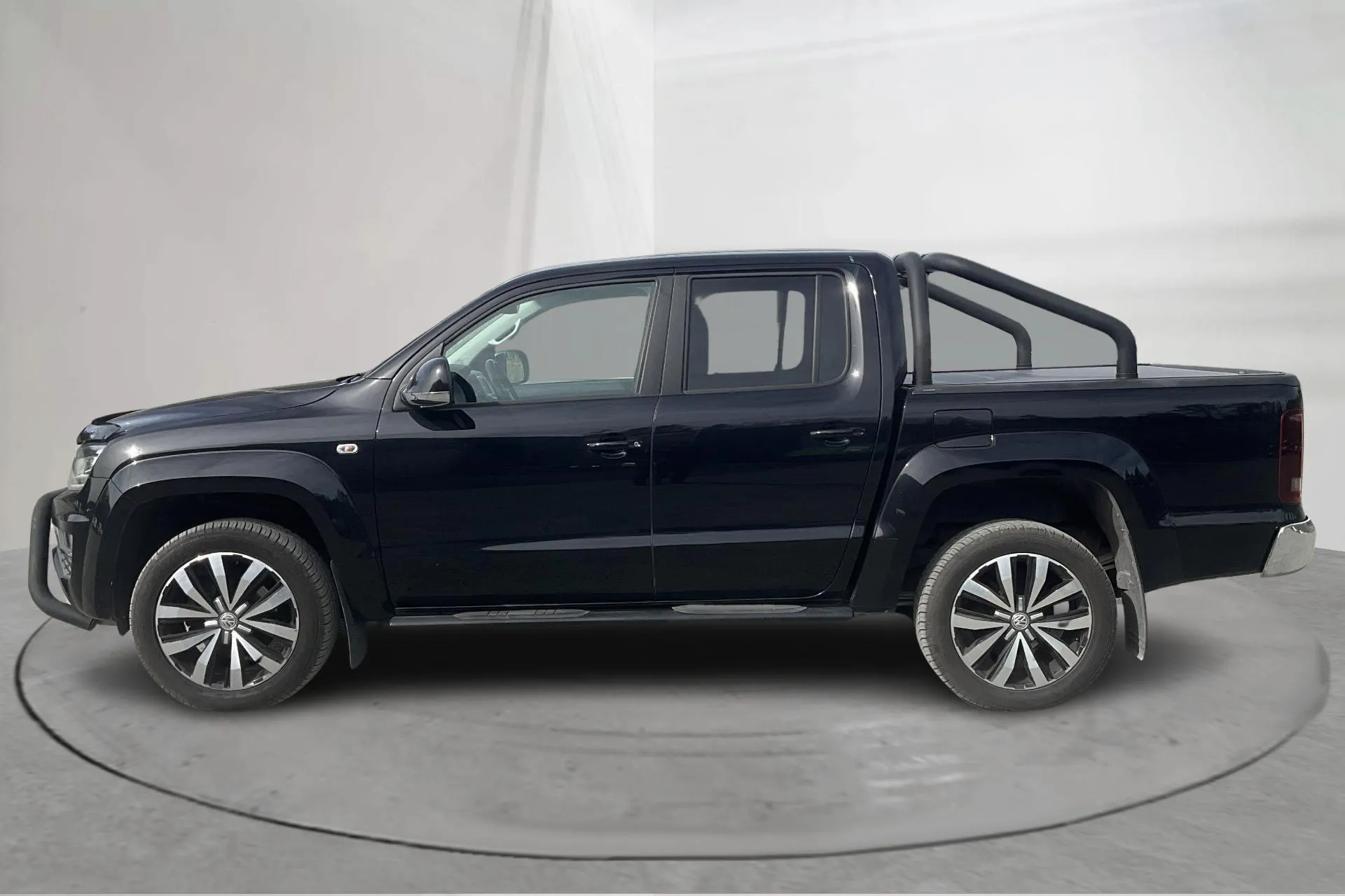 Presentationsfoto 2 av 15: VW Amarok 3.0 TDI 4motion (224hk) - 12 644 mil - Automat - svart - 2017