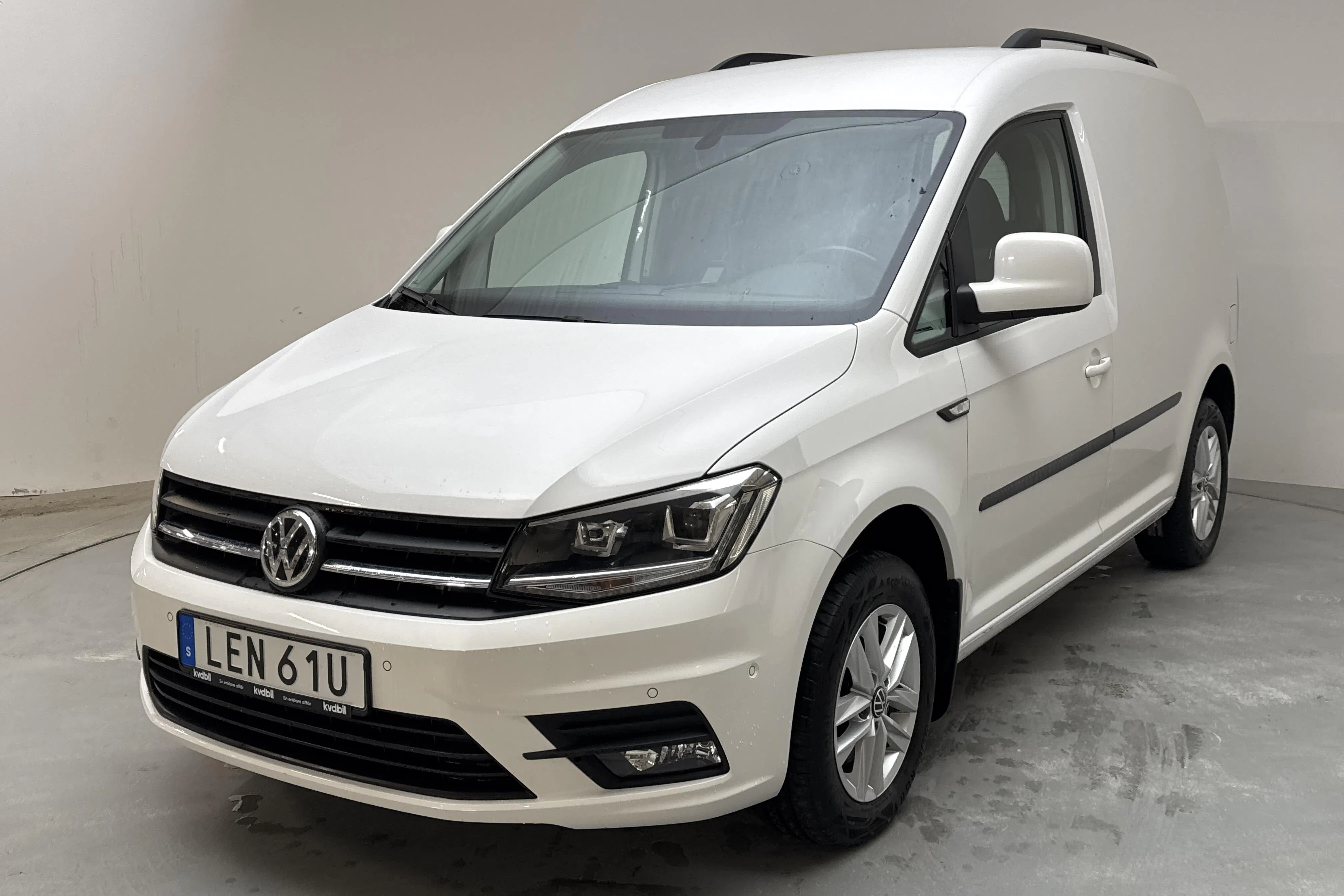 Presentationsfoto 1 av 11: VW Caddy 2.0 TDI Skåp (102hk) - 8 253 mil - Manuell - vit - 2020