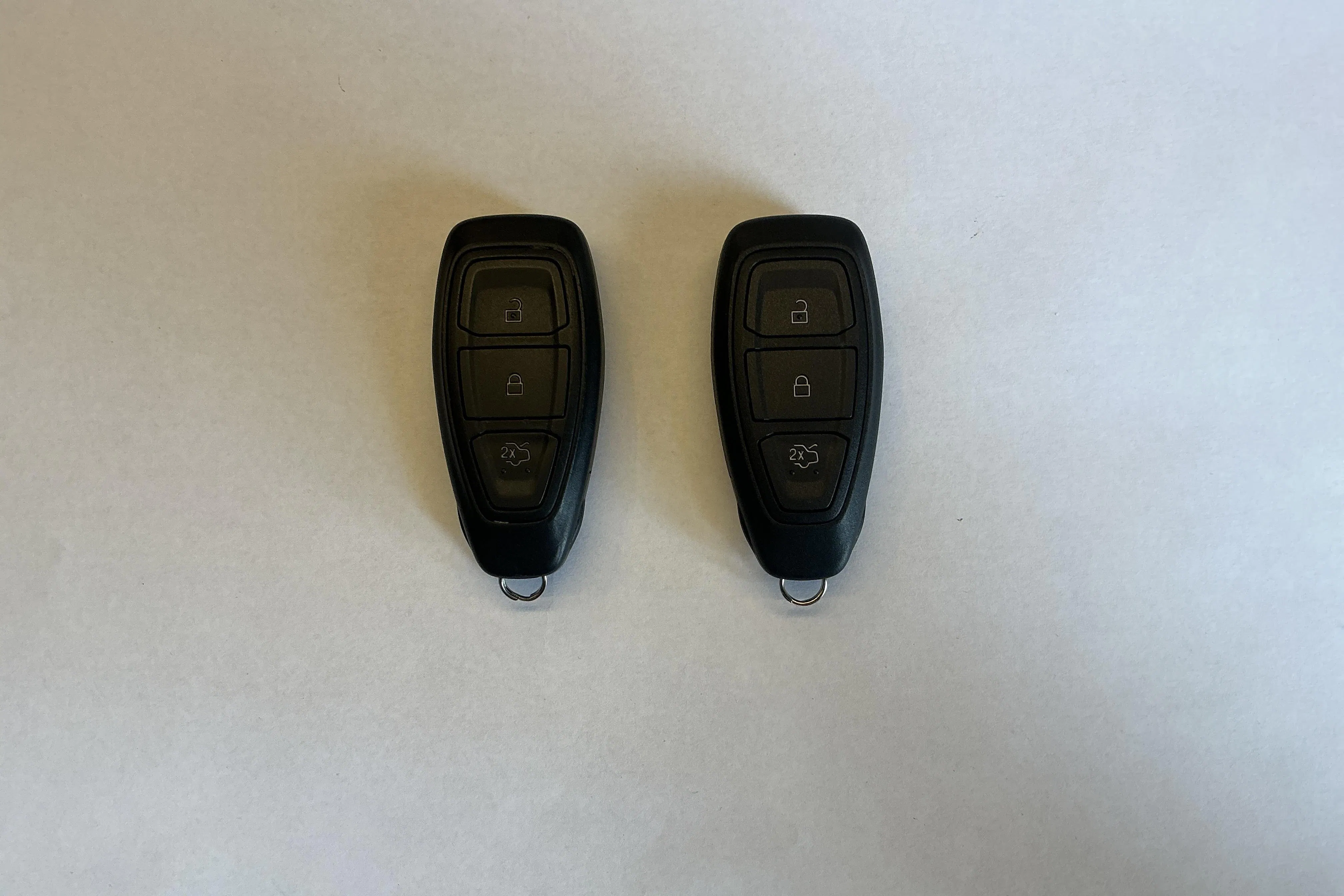 Presentationsfoto 16 av 16: Ford Kuga 2.5 PHEV (225hk) - 6 109 mil - Automat - vit - 2024