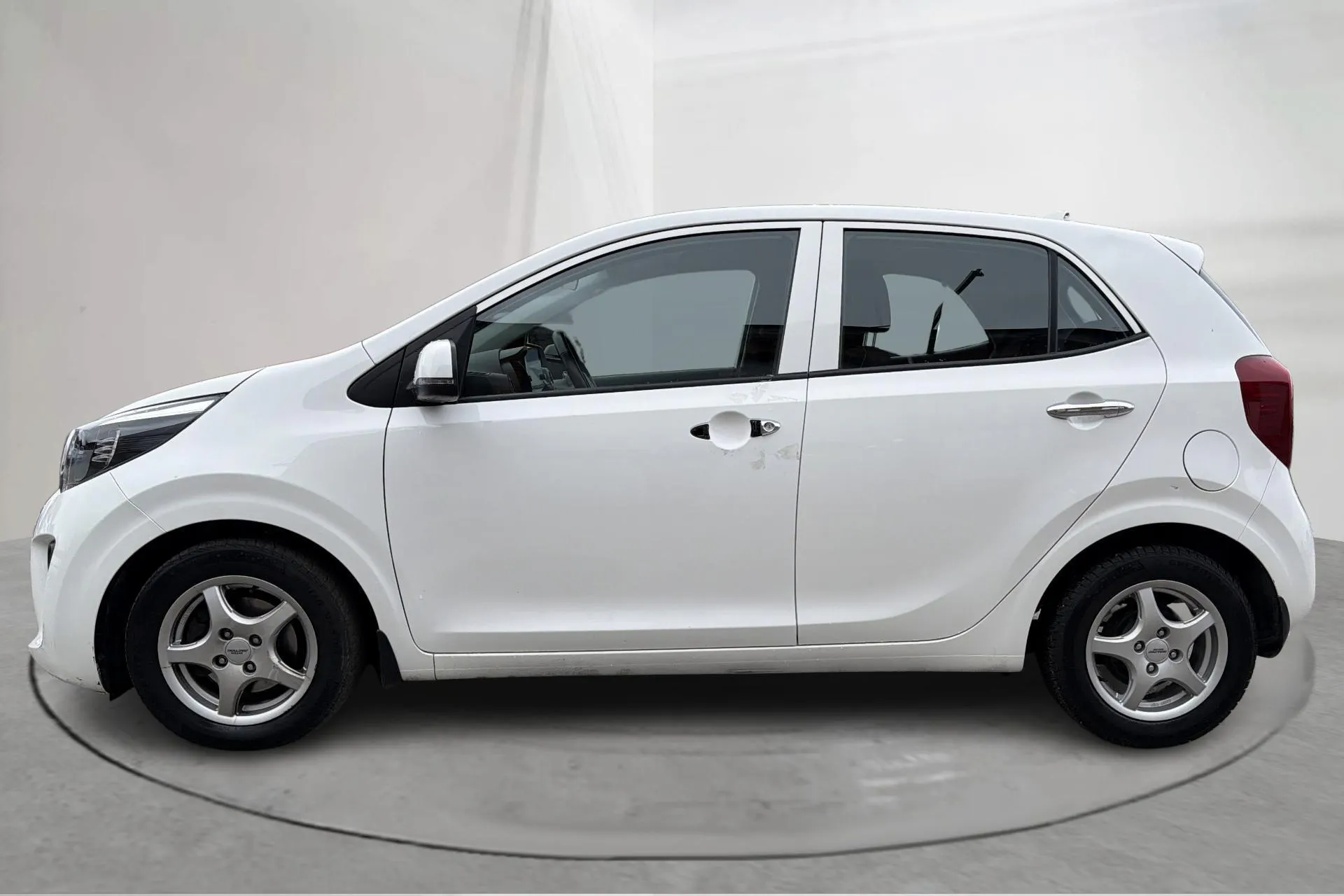 Presentationsfoto 2 av 14: KIA Picanto 1.0 DPI (67hk) - 5 130 mil - Automat - vit - 2023