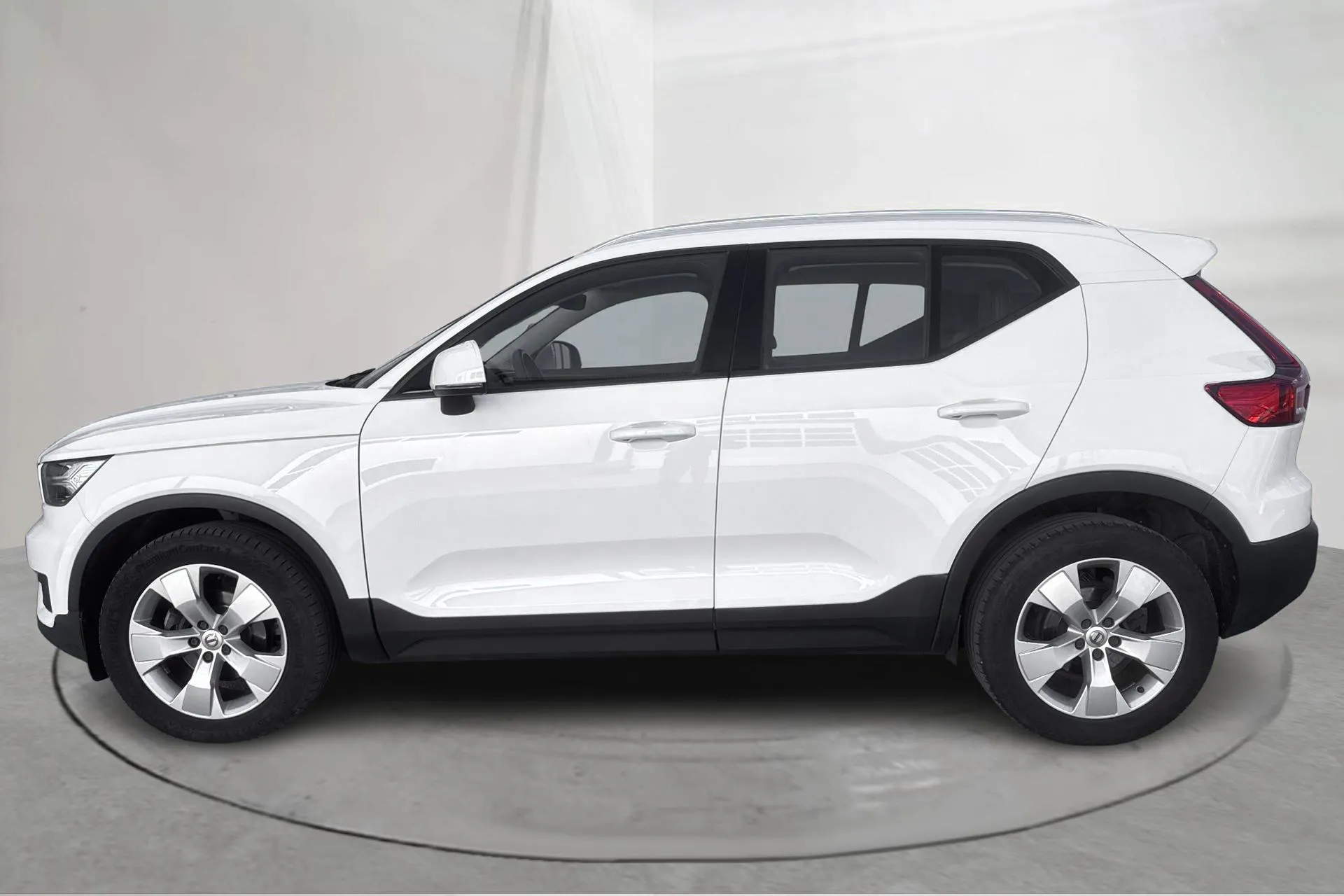 Presentation photo 2 of 18: Volvo XC40 D3 2WD (150hk) - 134 430 km - Automatic - white - 2020