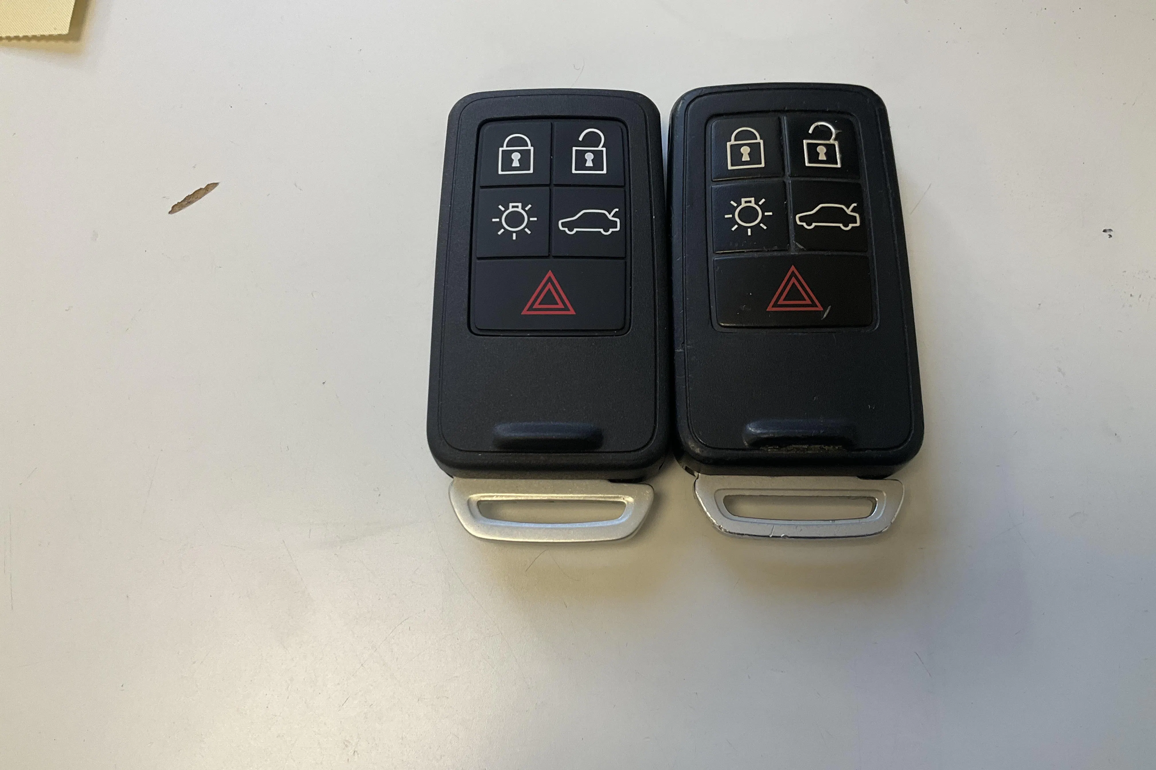 Presentation photo 16 of 16: Volvo V40 Cross Country D2 (115hk) - 168 190 km - Manual - black - 2014