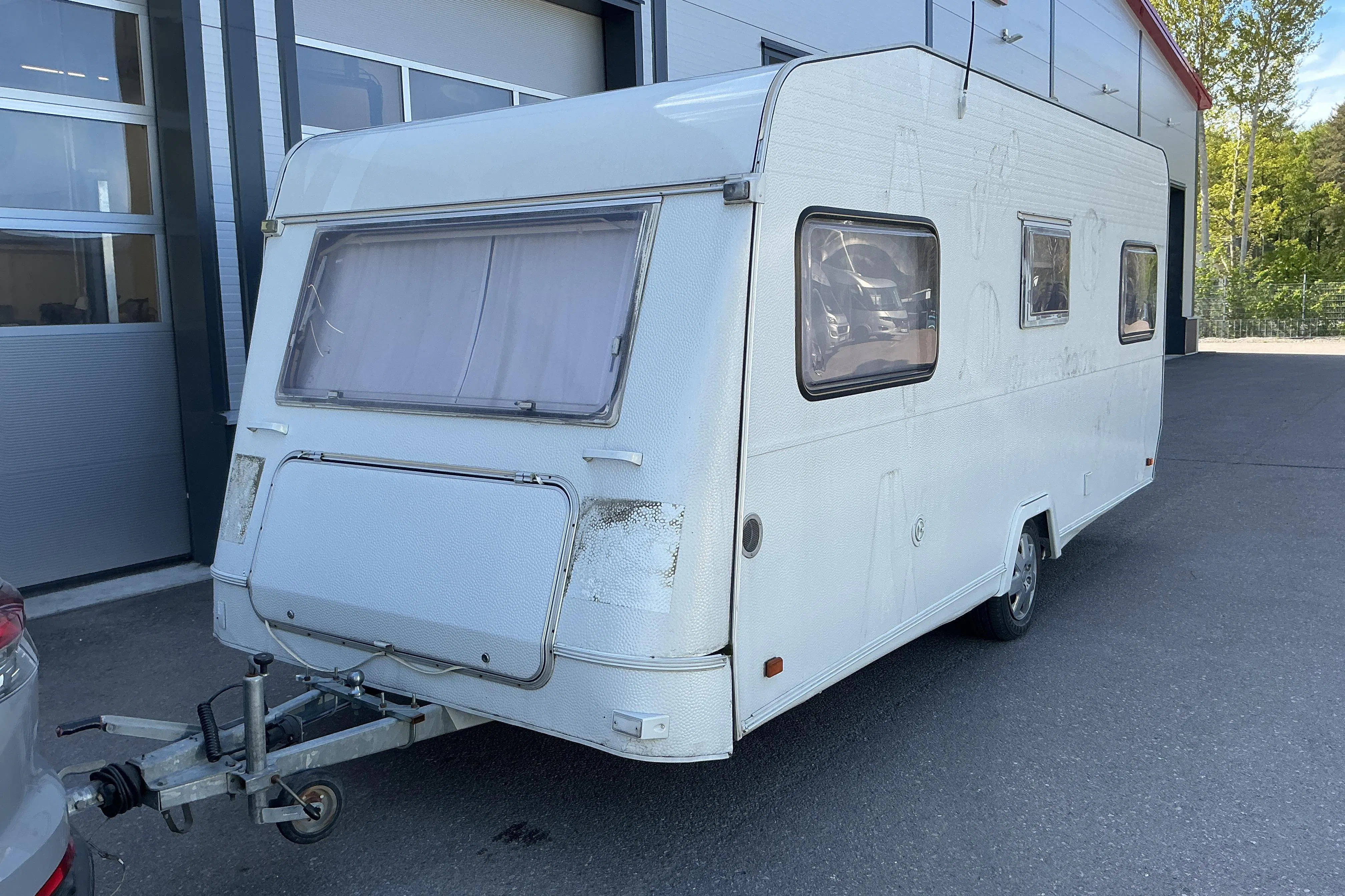 Presentationsfoto 1 av 21: KNAUS SUDWIND 500 TSK Husvagn - 0 km - 1993