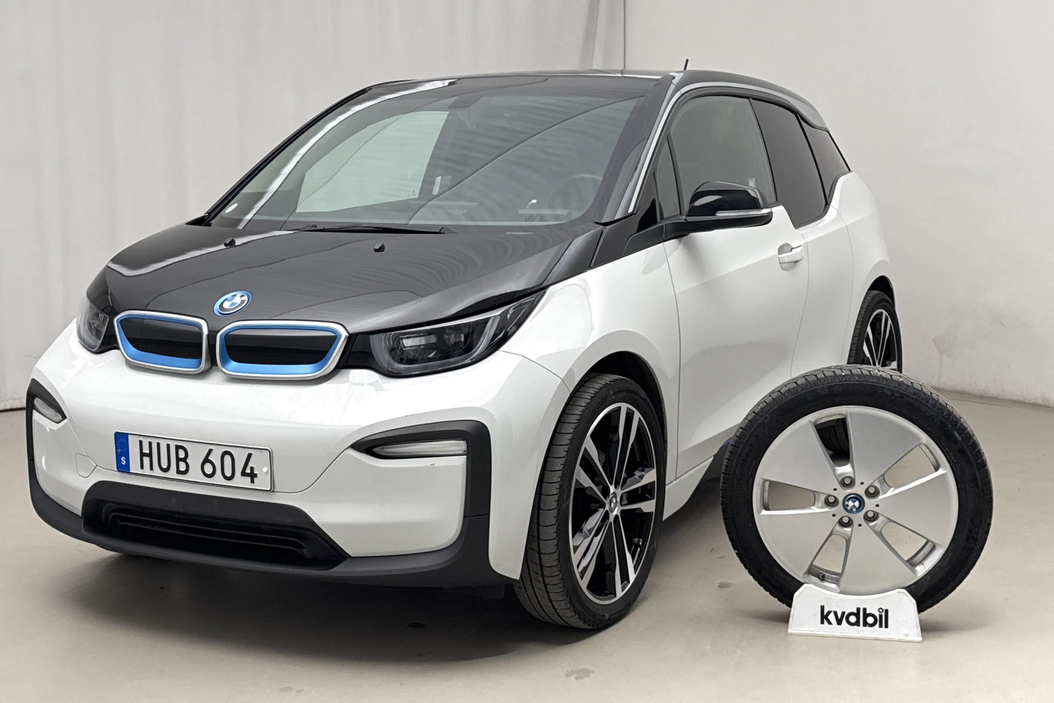 Presentationsfoto 1 av 19: BMW i3 120Ah, I01 (170hk) - 5 229 mil - Automat - vit - 2020