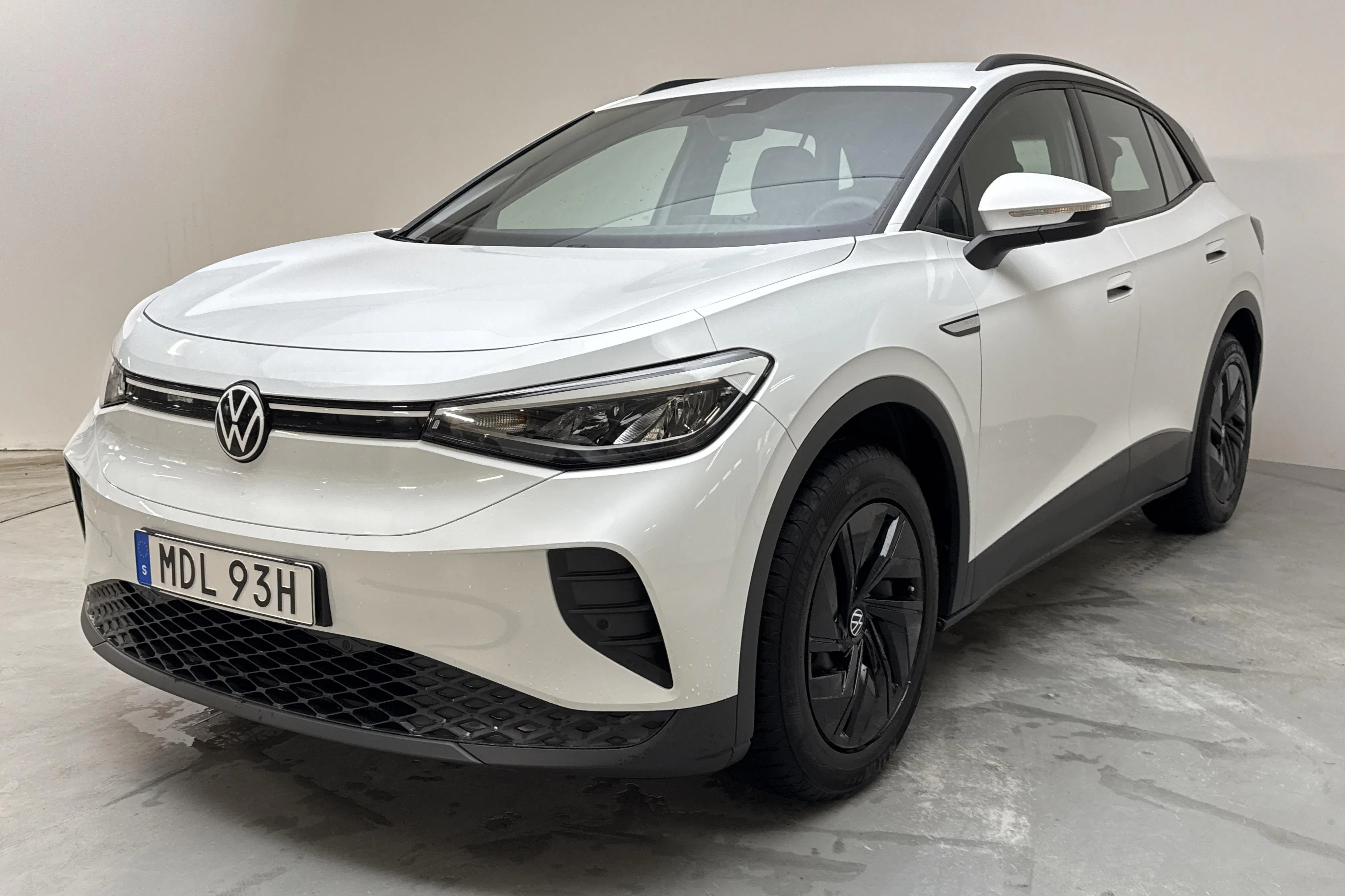 Presentationsfoto 1 av 14: VW ID.4 Pure 58kWh (148hk) - 5 617 mil - Automat - vit - 2021