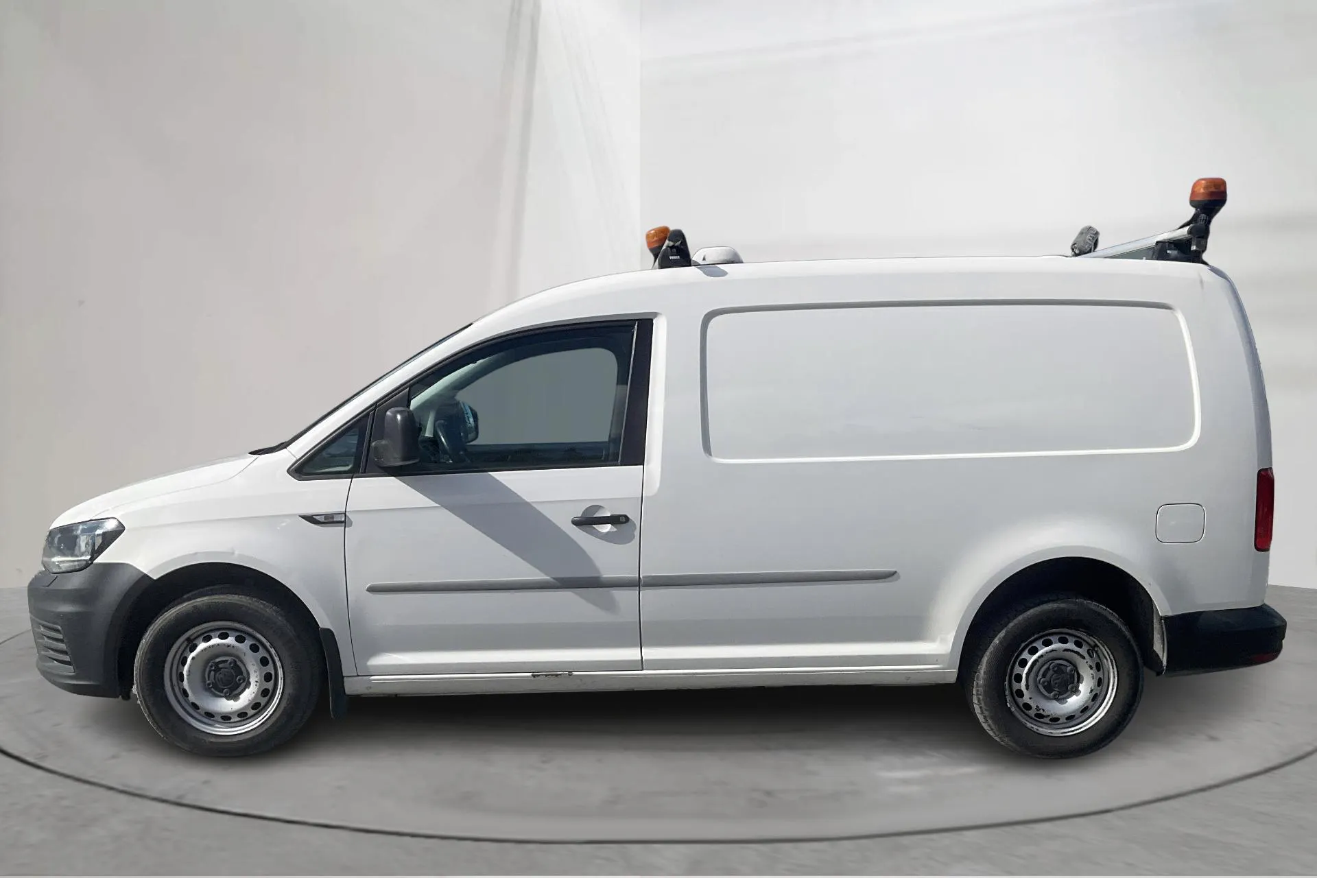Presentation photo 2 of 13: VW Caddy 2.0 TDI Maxi Skåp 4MOTION (122hk) - 195 380 km - Manual - white - 2018