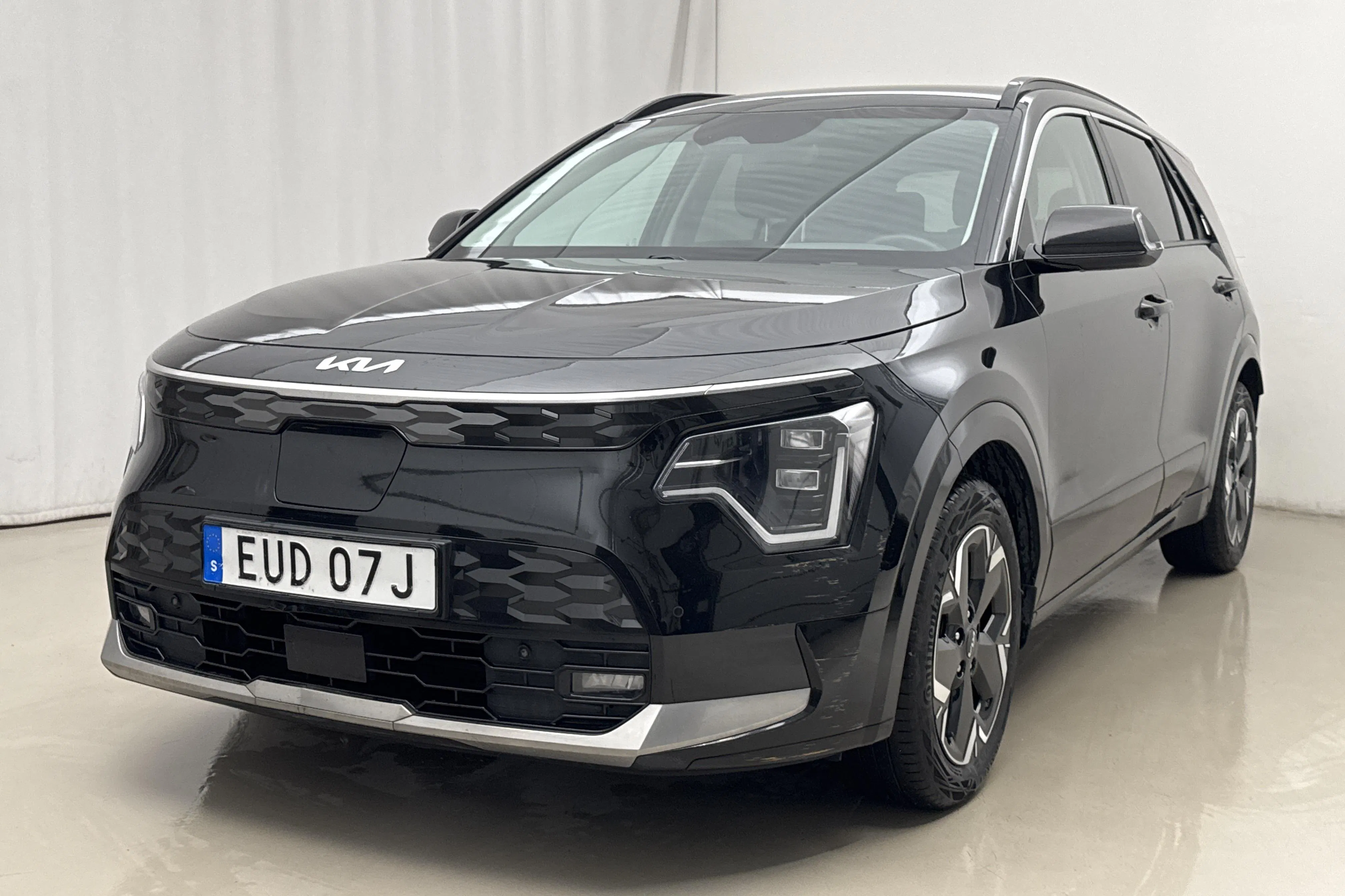 Presentationsfoto 1 av 23: KIA Niro EV 65kWh (204hk) - 9 602 mil - Automat - svart - 2023
