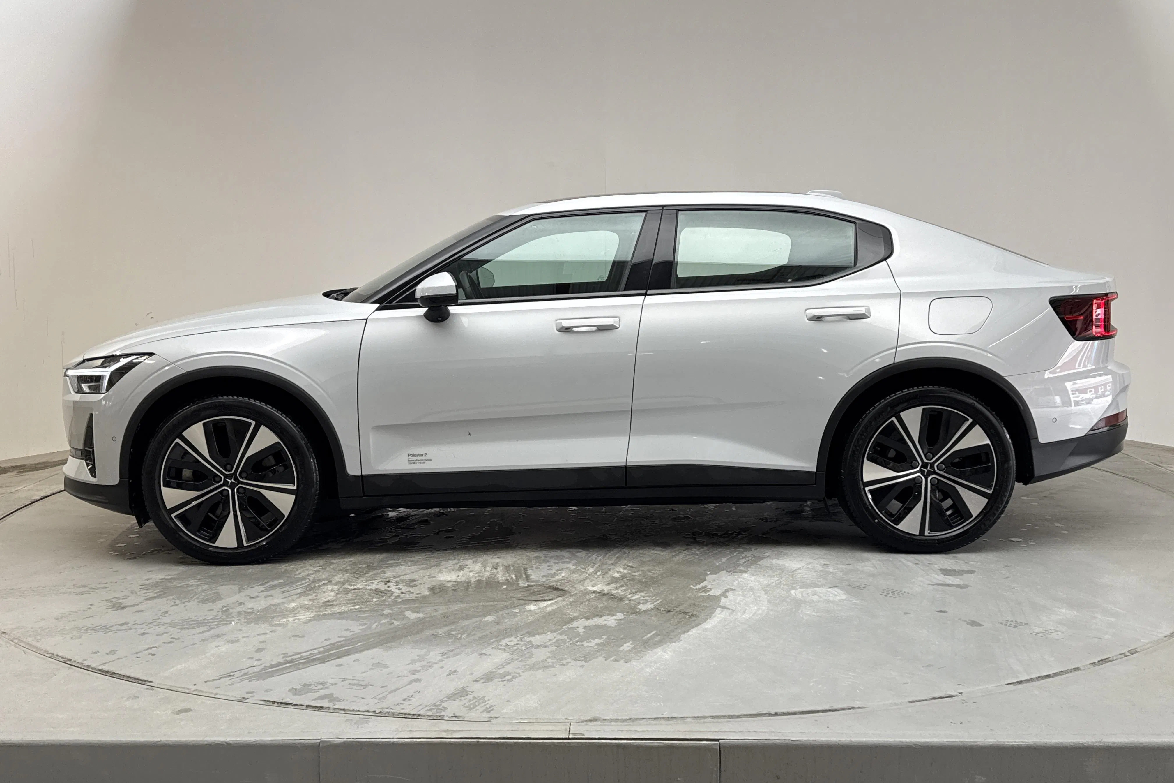 Presentationsfoto 2 av 17: Polestar 2 Long range Single motor (231hk) - 11 777 mil - Automat - silver - 2023