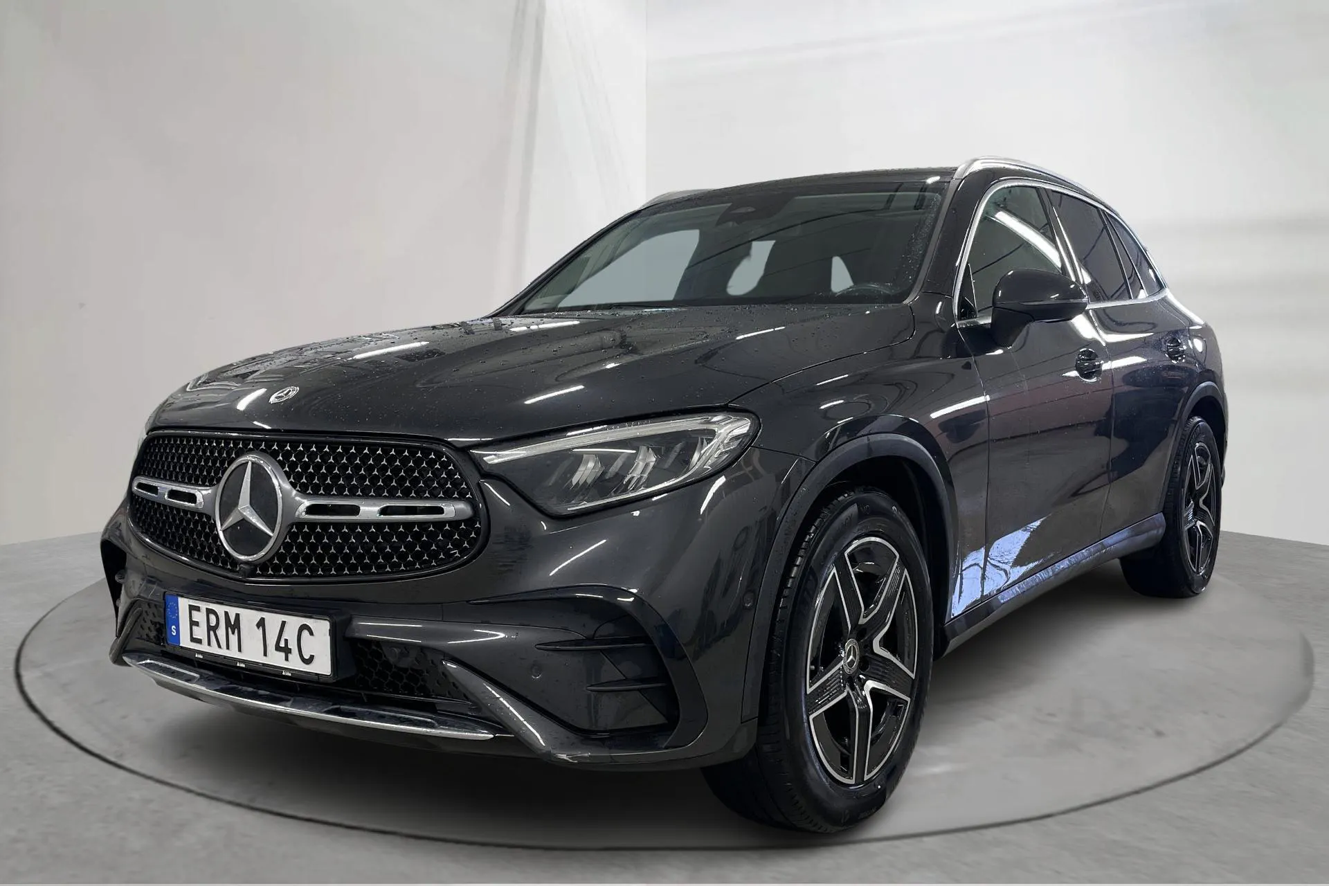Presentationsfoto 1 av 19: Mercedes GLC 220 d 4MATIC X254 (197hk) - 4 682 mil - Automat - grå - 2023
