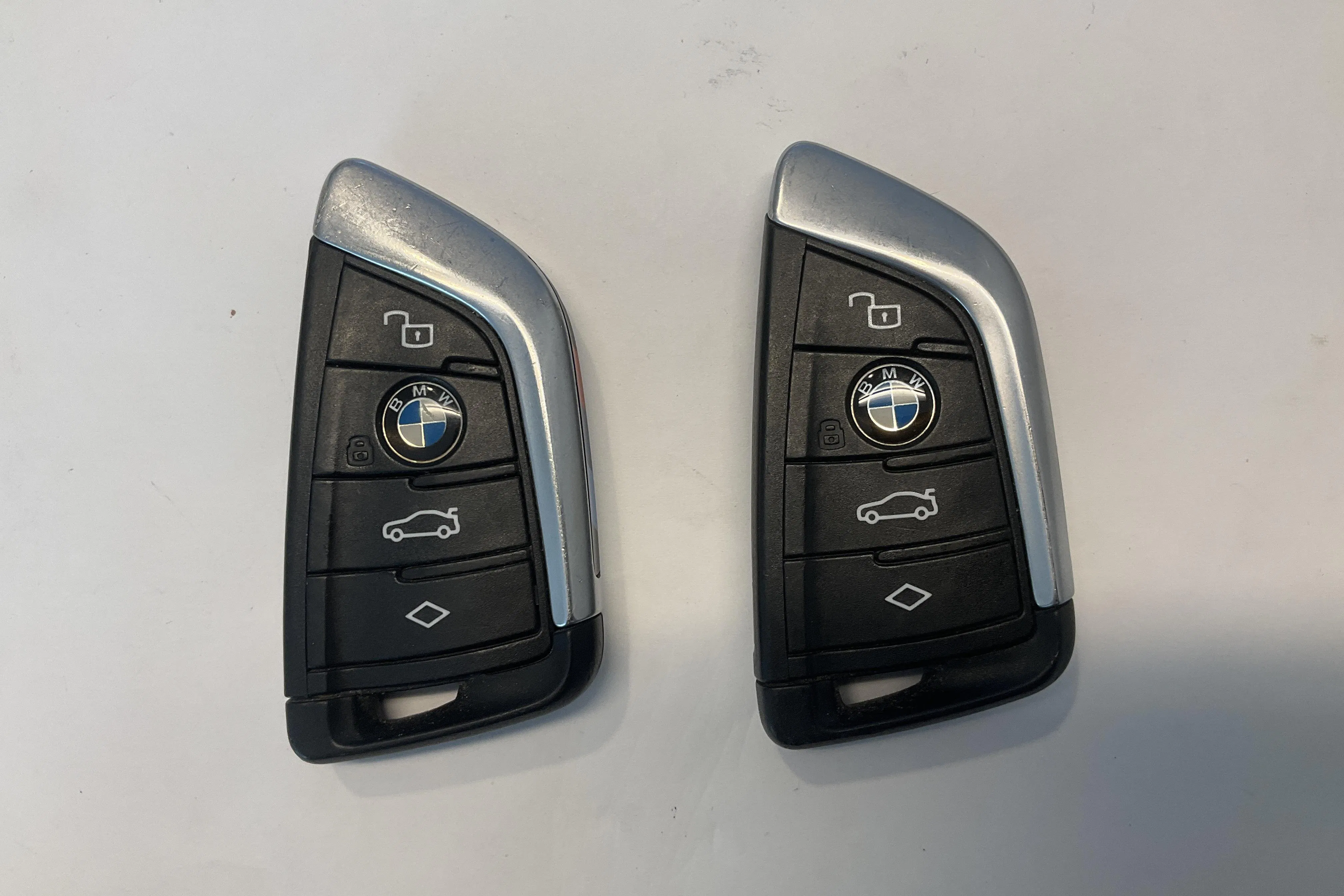 Presentationsfoto 18 av 18: BMW 330e Sedan, G20 (292hk) - 6 390 mil - Automat - grå - 2021