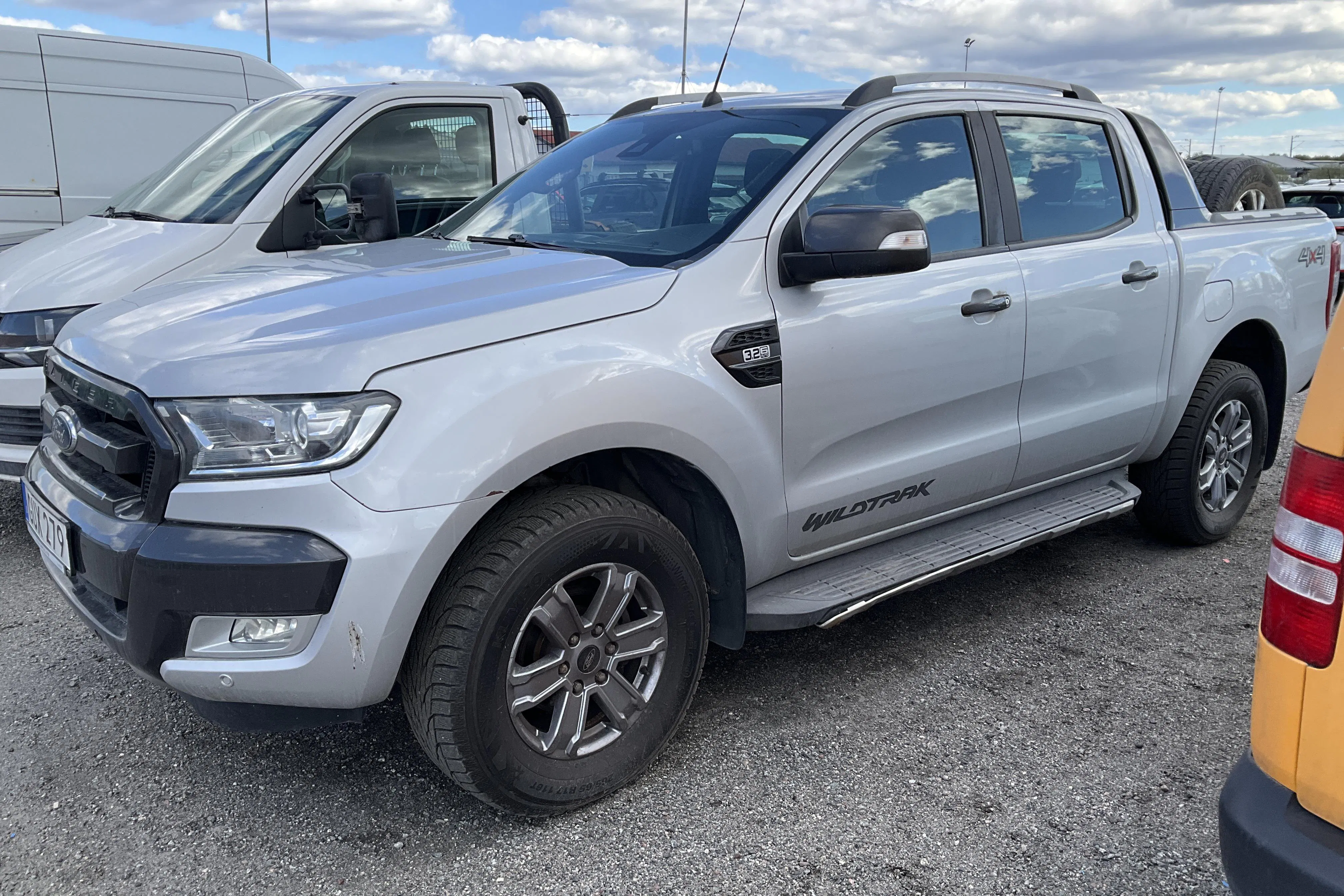 Presentationsfoto 2 av 13: Ford Ranger 3.2 TDCi 4WD (200hk) - 26 363 mil - Automat - grå - 2017