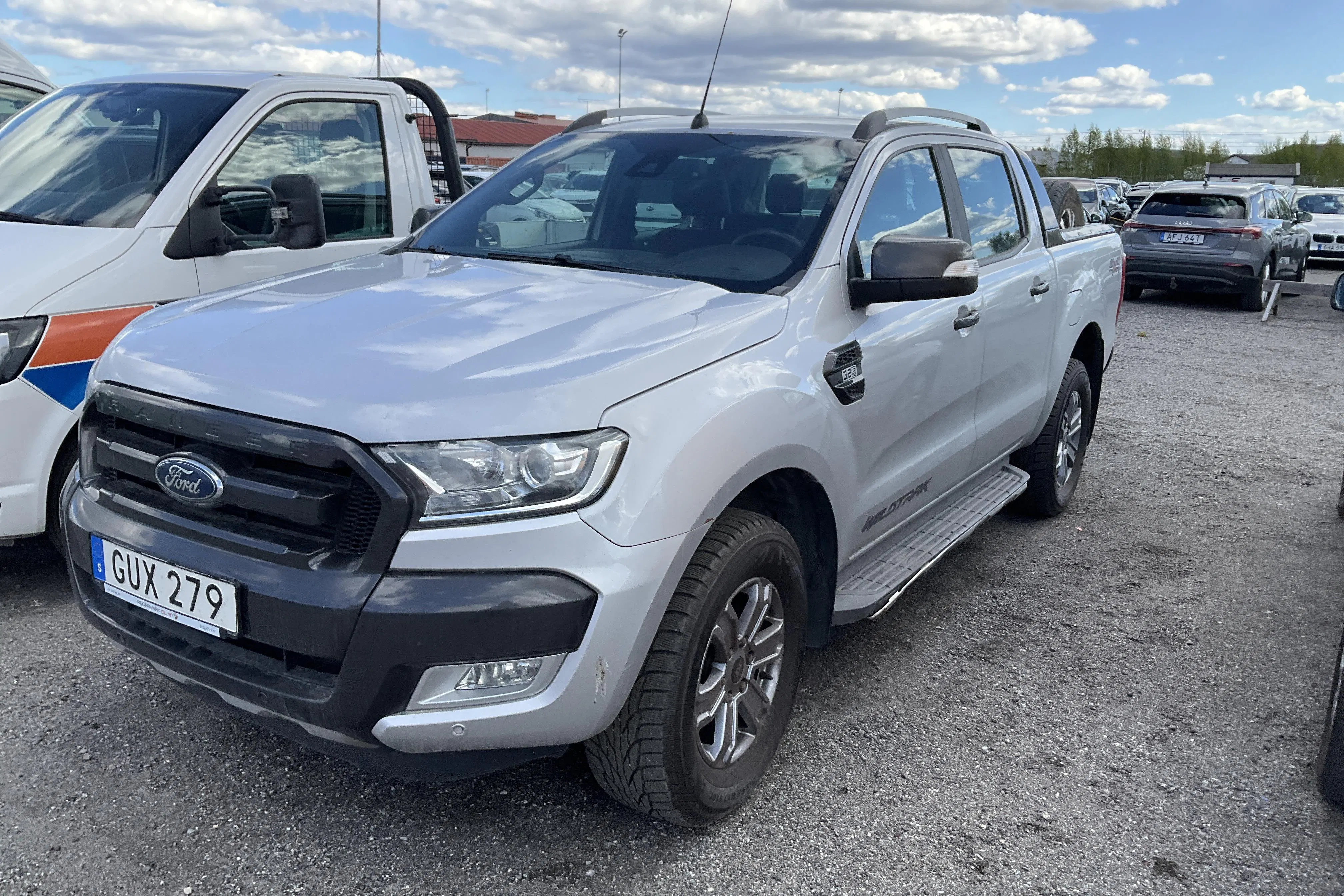 Presentationsfoto 1 av 13: Ford Ranger 3.2 TDCi 4WD (200hk) - 26 363 mil - Automat - grå - 2017