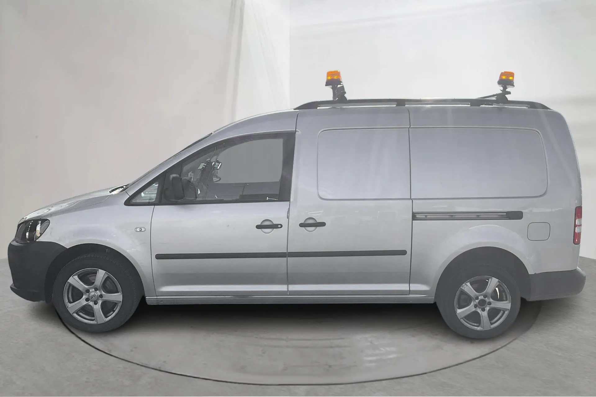 Presentation photo 2 of 14: VW Caddy 2.0 TDI Maxi Skåp 4-motion (140hk) - 123 790 km - Automatic - silver - 2014