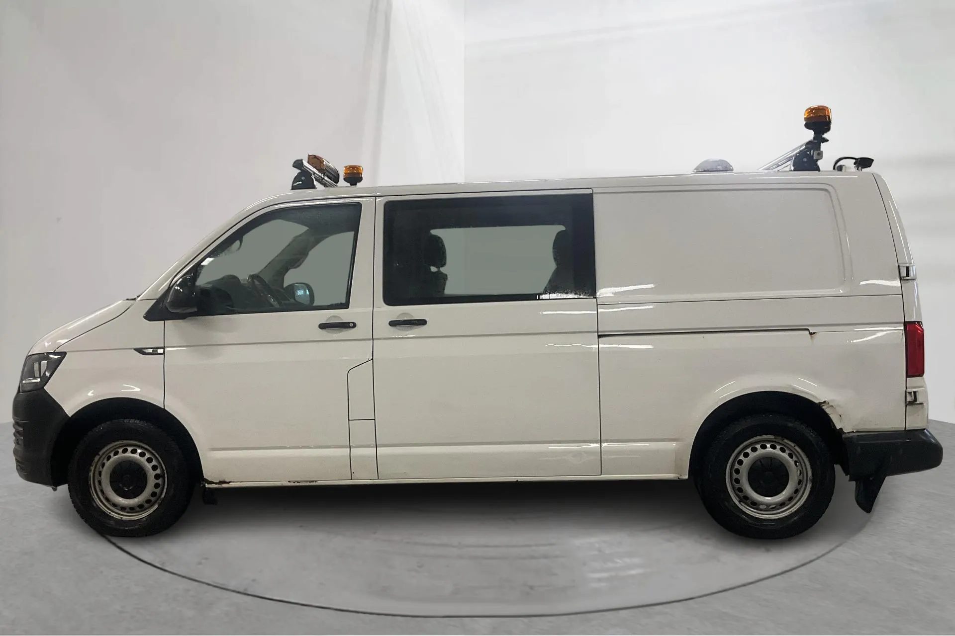 Presentation photo 2 of 18: VW Transporter Kombi T6 2.0 TDI BMT 4MOTION (150hk) - 166 950 km - Manual - white - 2017