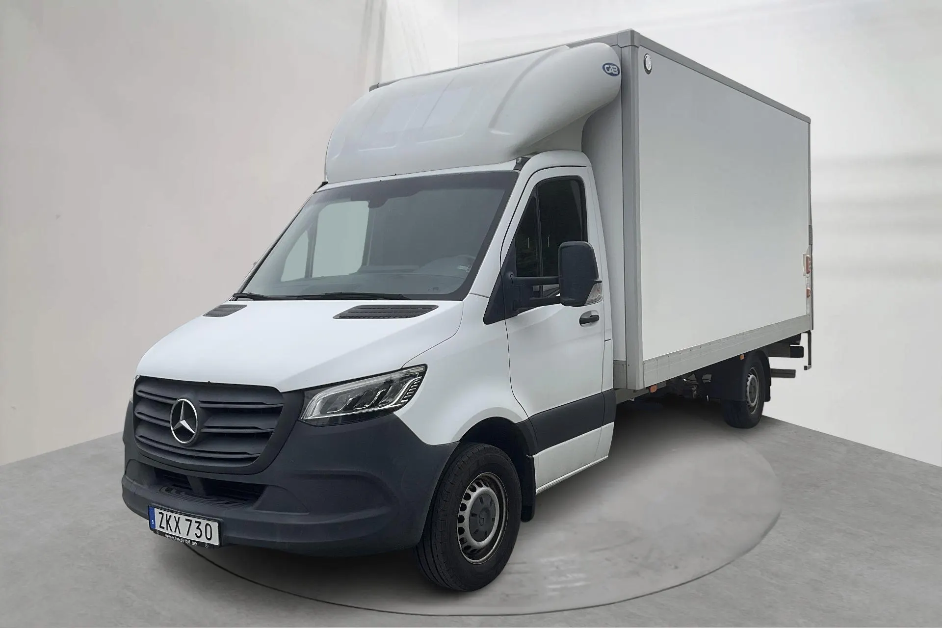 Presentationsfoto 1 av 15: Mercedes Sprinter 316 CDI Volymskåp RWD (163hk) - 18 839 mil - Automat - vit - 2019