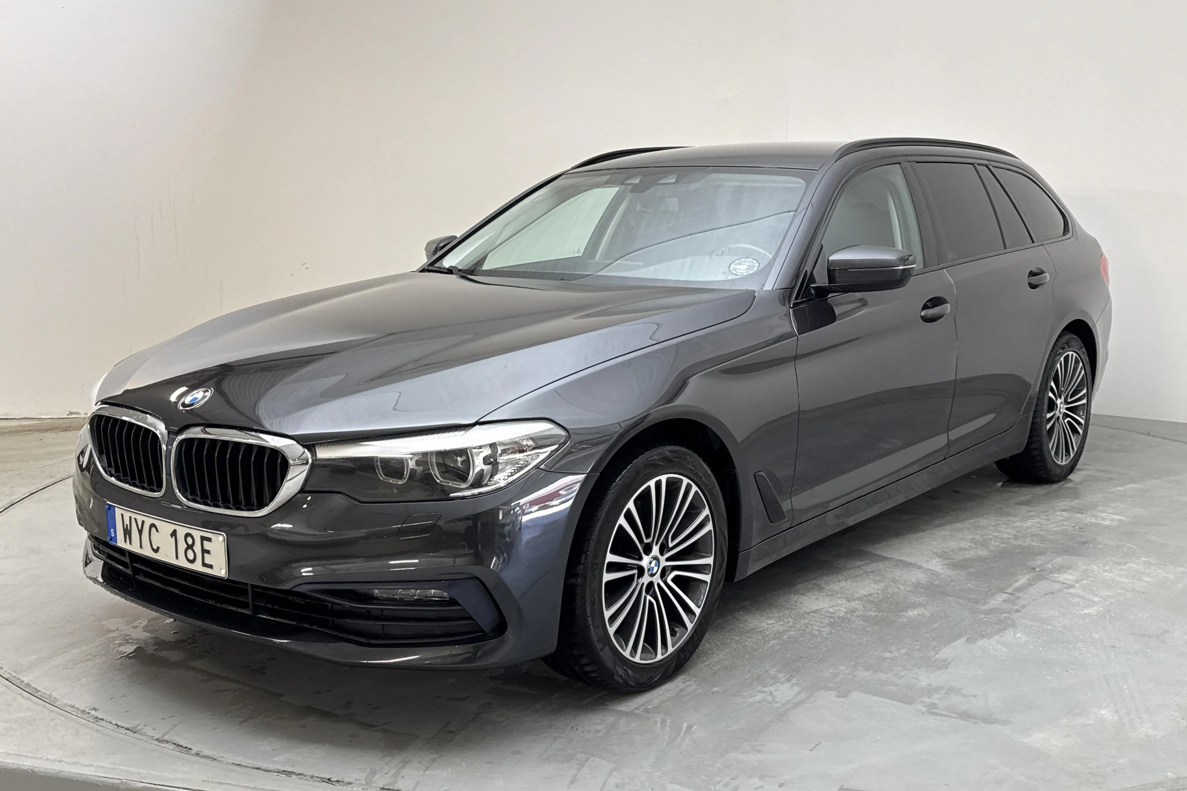 BMW 520d xDrive Touring, G31 (190hk)