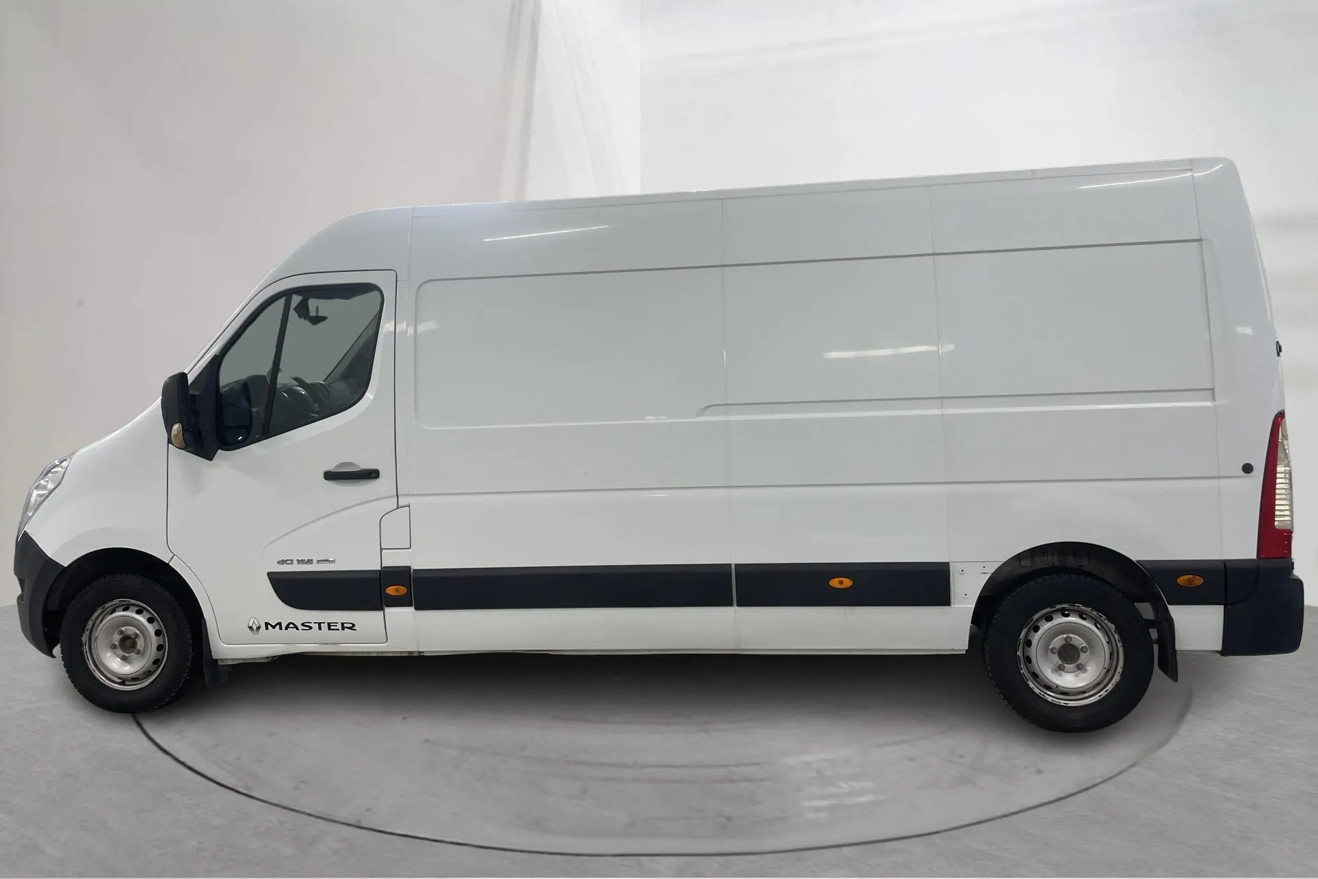 Presentationsfoto 2 av 14: Renault Master 2.3 dCi FAP RWD (165hk) - 14 490 mil - Manuell - vit - 2016