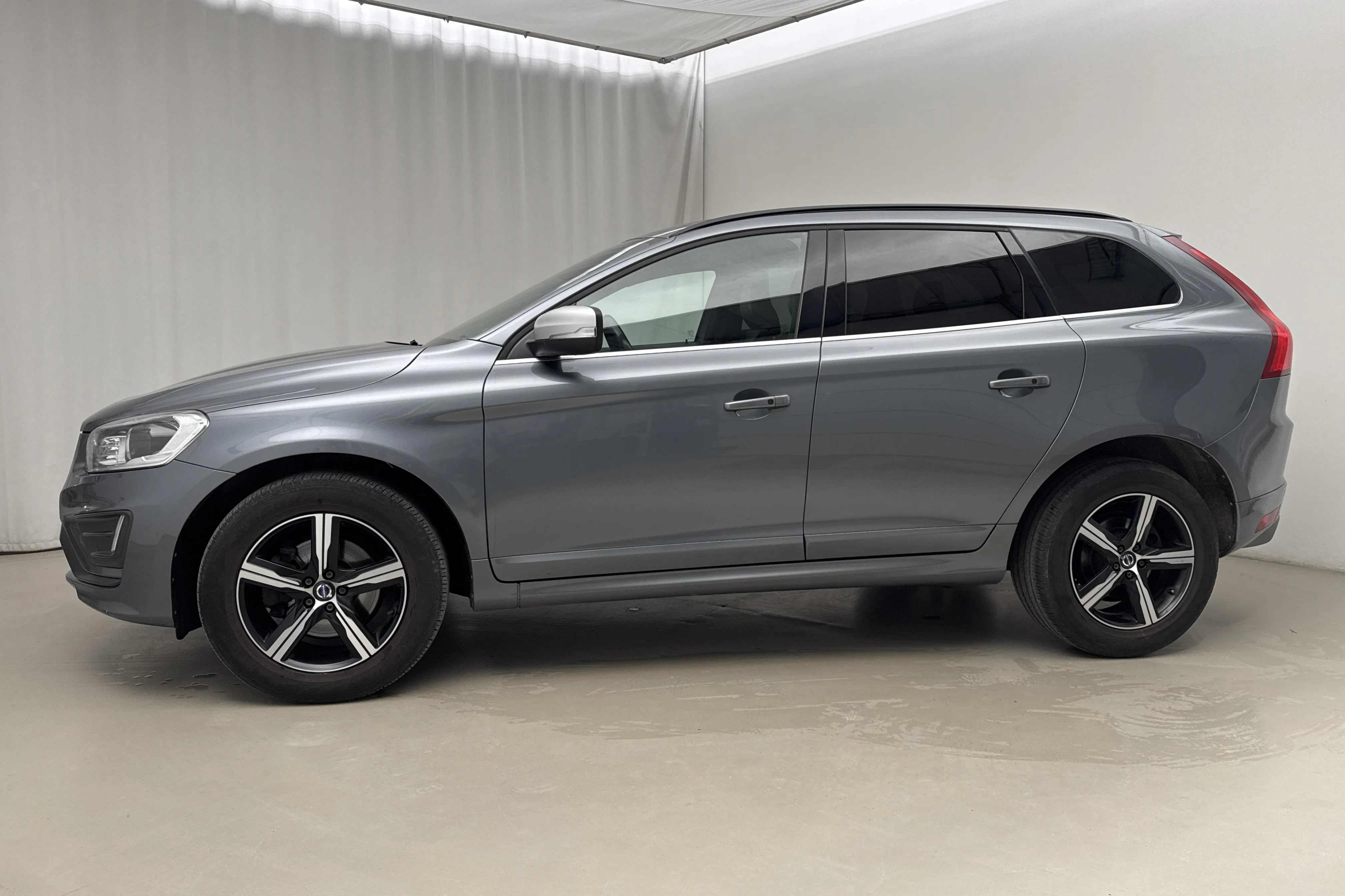 Presentation photo 2 of 22: Volvo XC60 D4 AWD (190hk) - 161 820 km - Automatic - gray - 2017