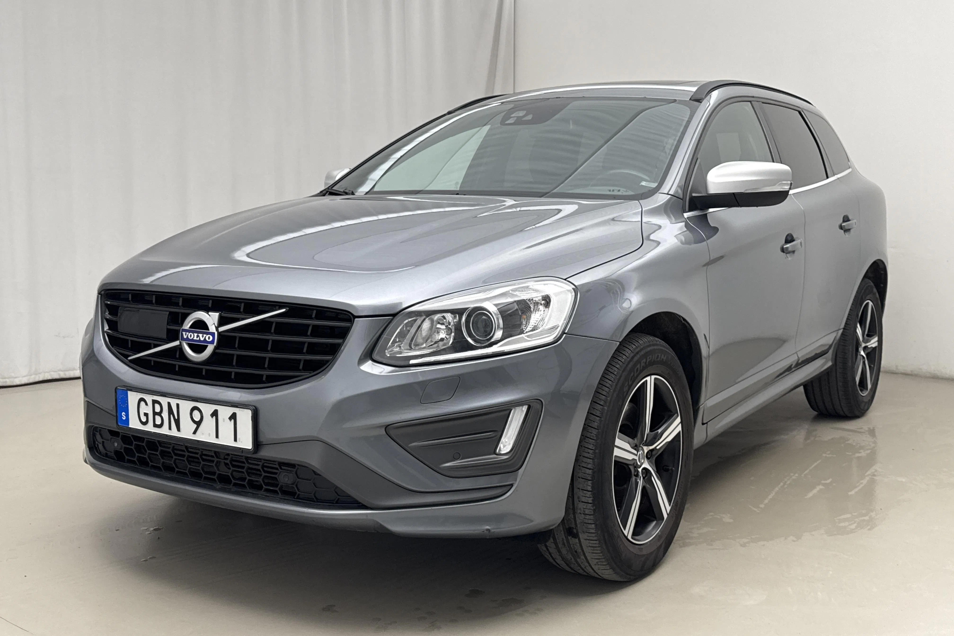 Presentation photo 1 of 22: Volvo XC60 D4 AWD (190hk) - 161 820 km - Automatic - gray - 2017