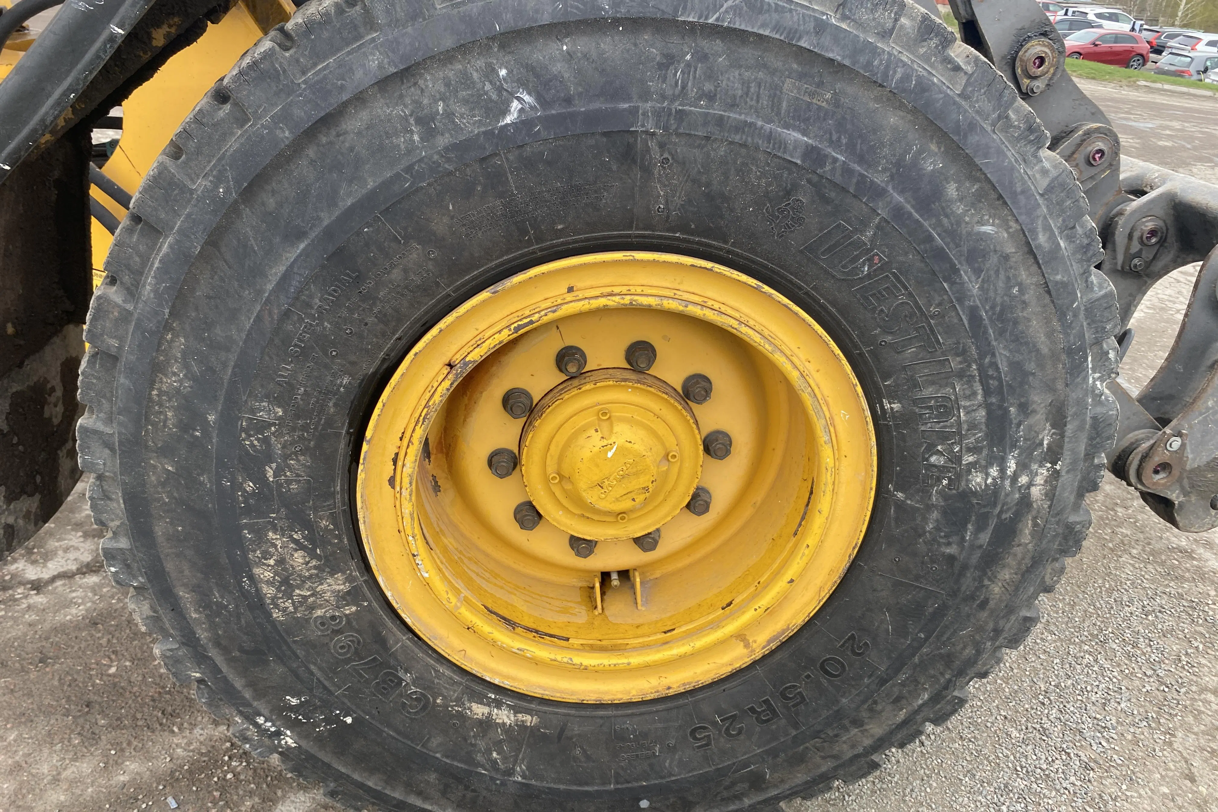 Presentation photo 46 of 46: VOLVO L70D - 0 km - Automatic - yellow - 2002