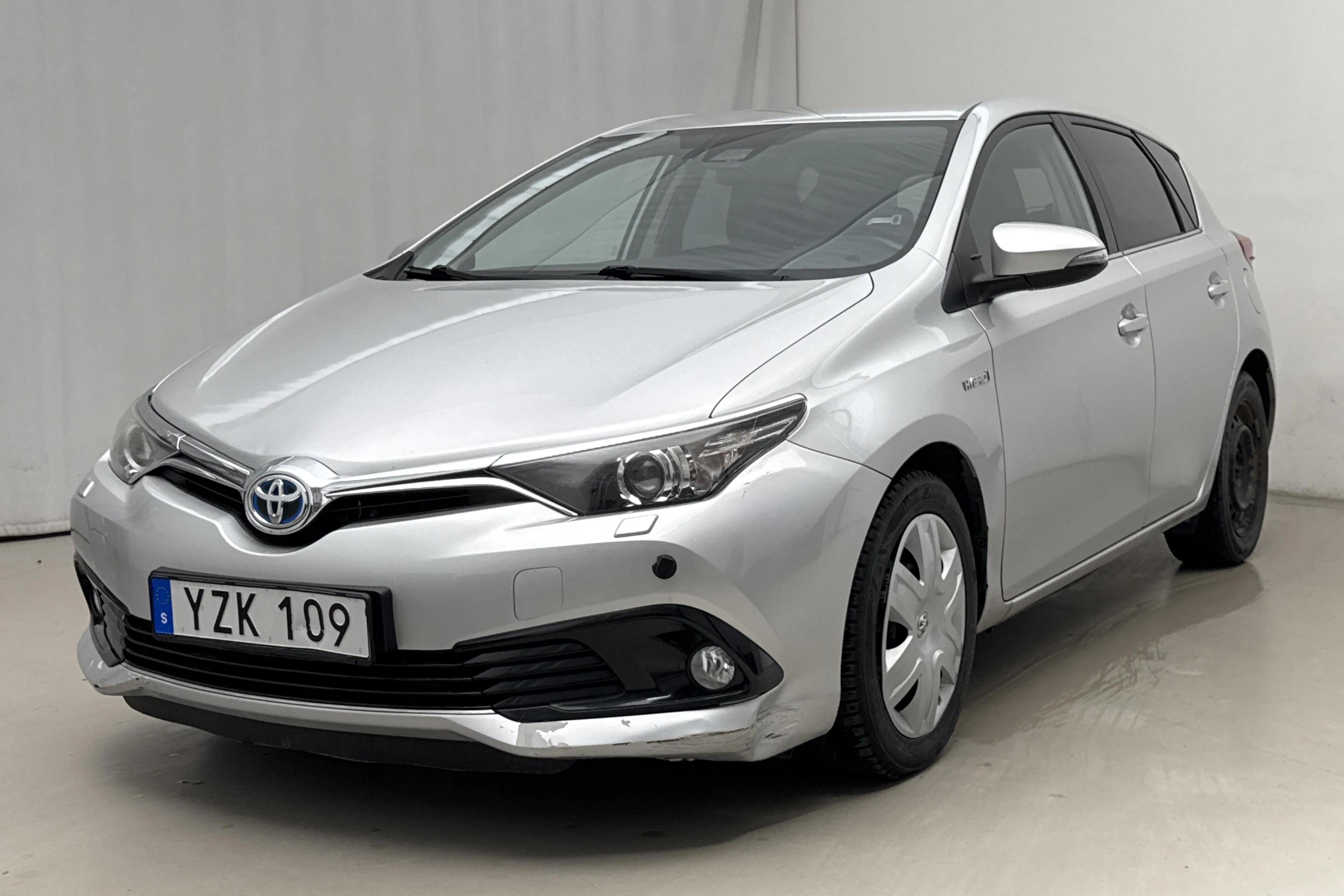 Toyota Auris 1.8 HSD 5dr (99hk)