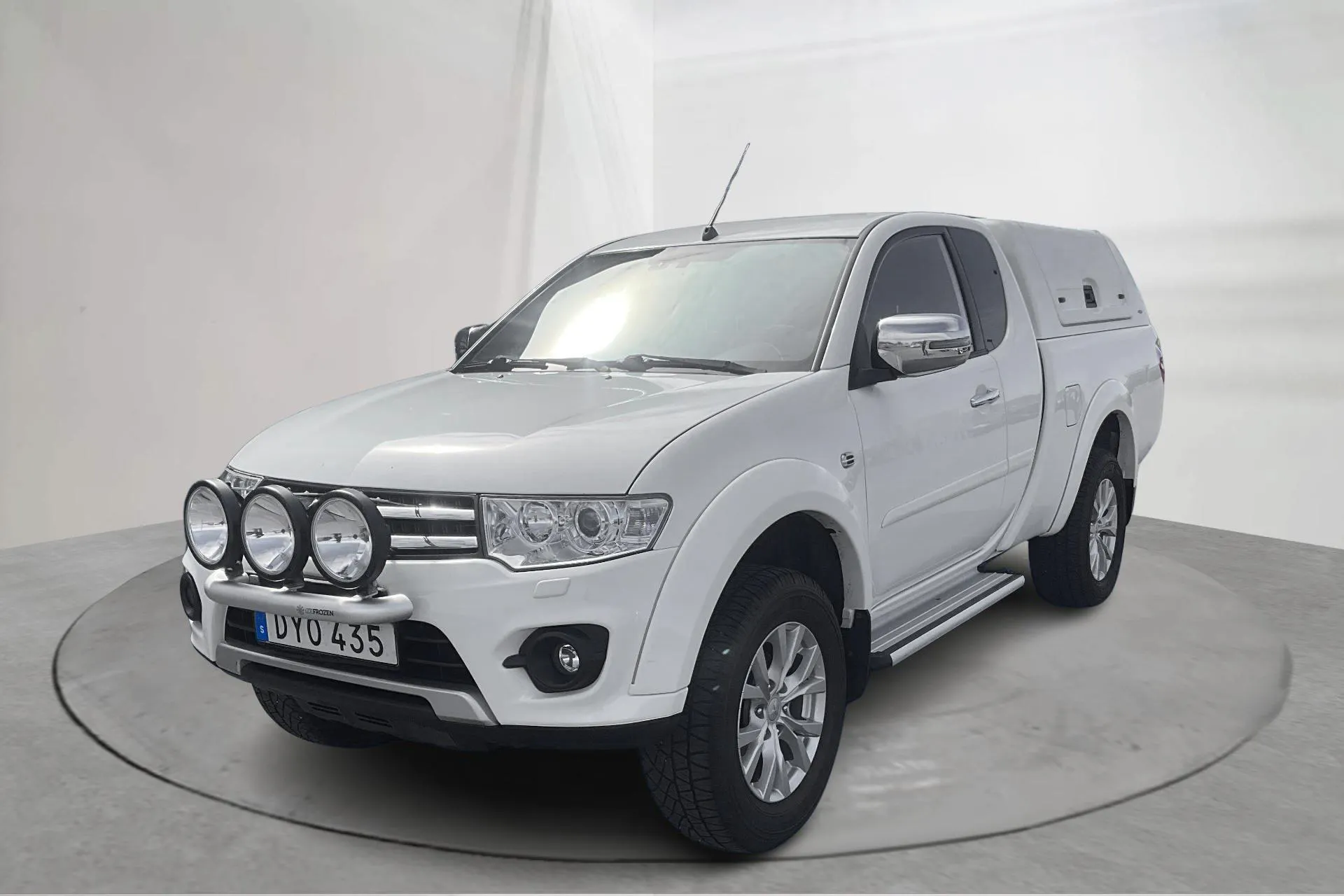 Presentationsfoto 1 av 15: Mitsubishi L200 2.5 DI-D (178hk) - 12 672 mil - Manuell - vit - 2015