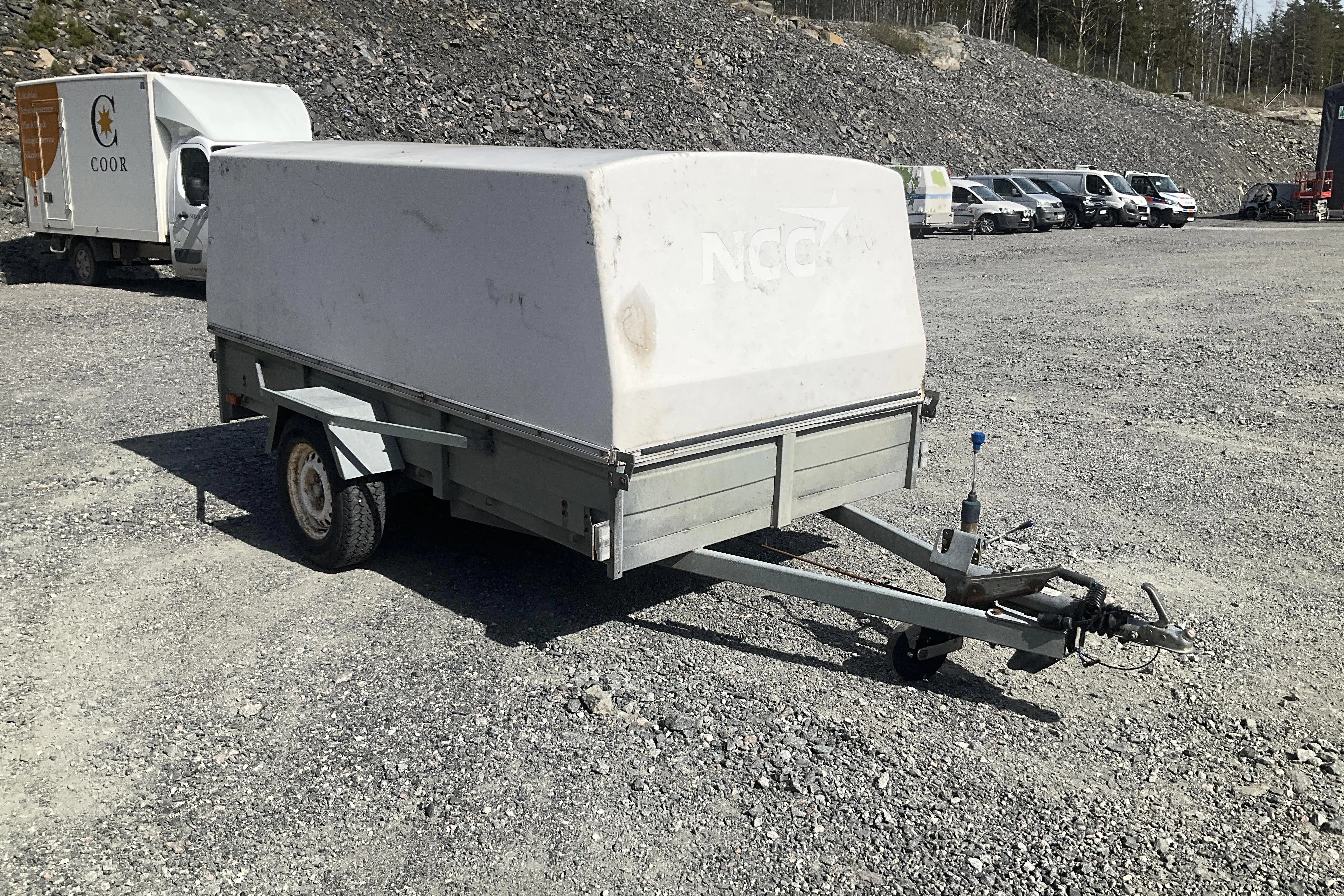 Presentationsfoto 1 av 8: SävsjöSläpet SSEL 1000-N Kåpsläpvagn Släpvagn - 0 km - grå - 2004