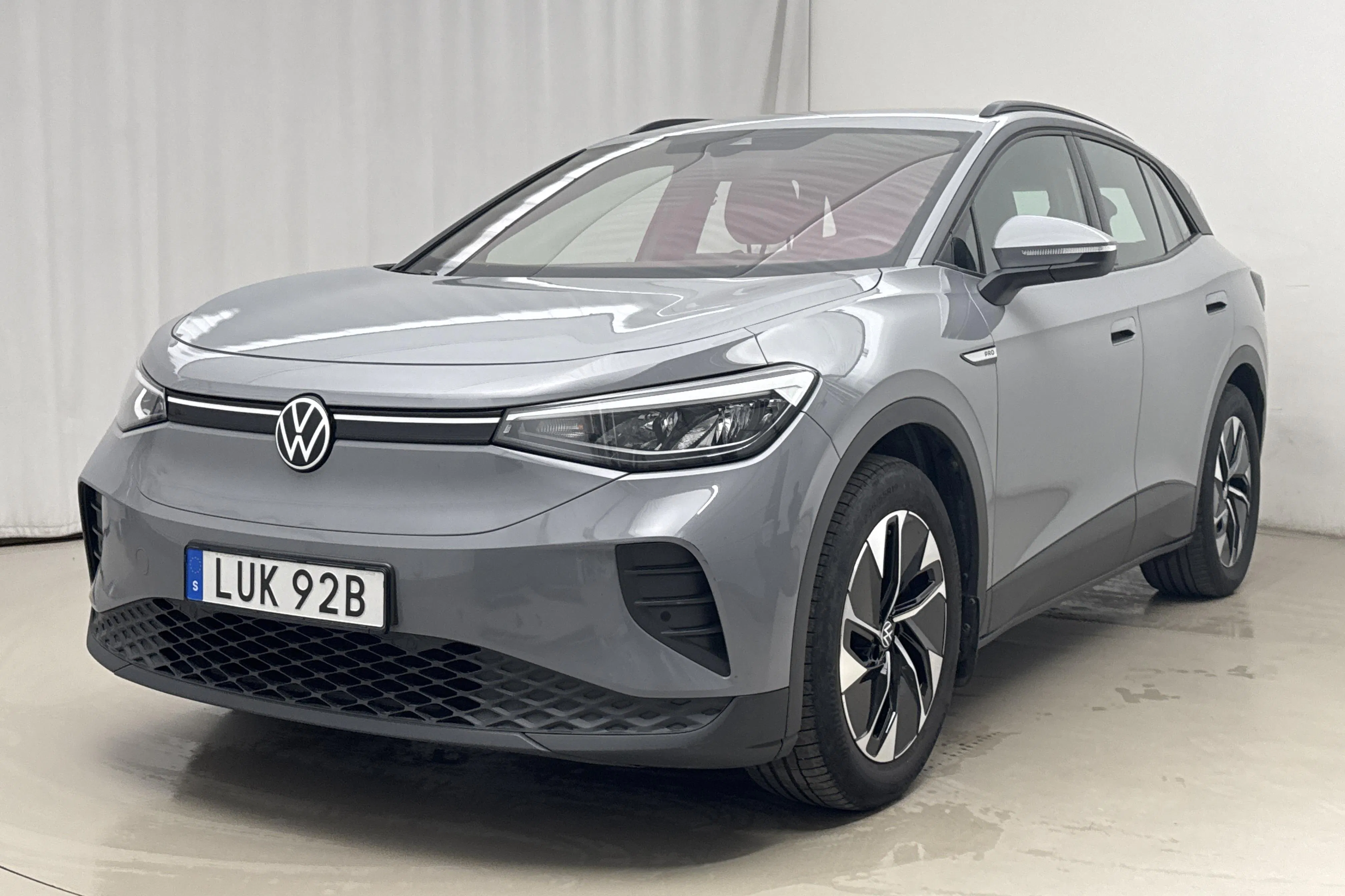 Presentationsfoto 1 av 19: VW ID.4 77kWh (204hk) - 6 478 mil - Automat - grå - 2021