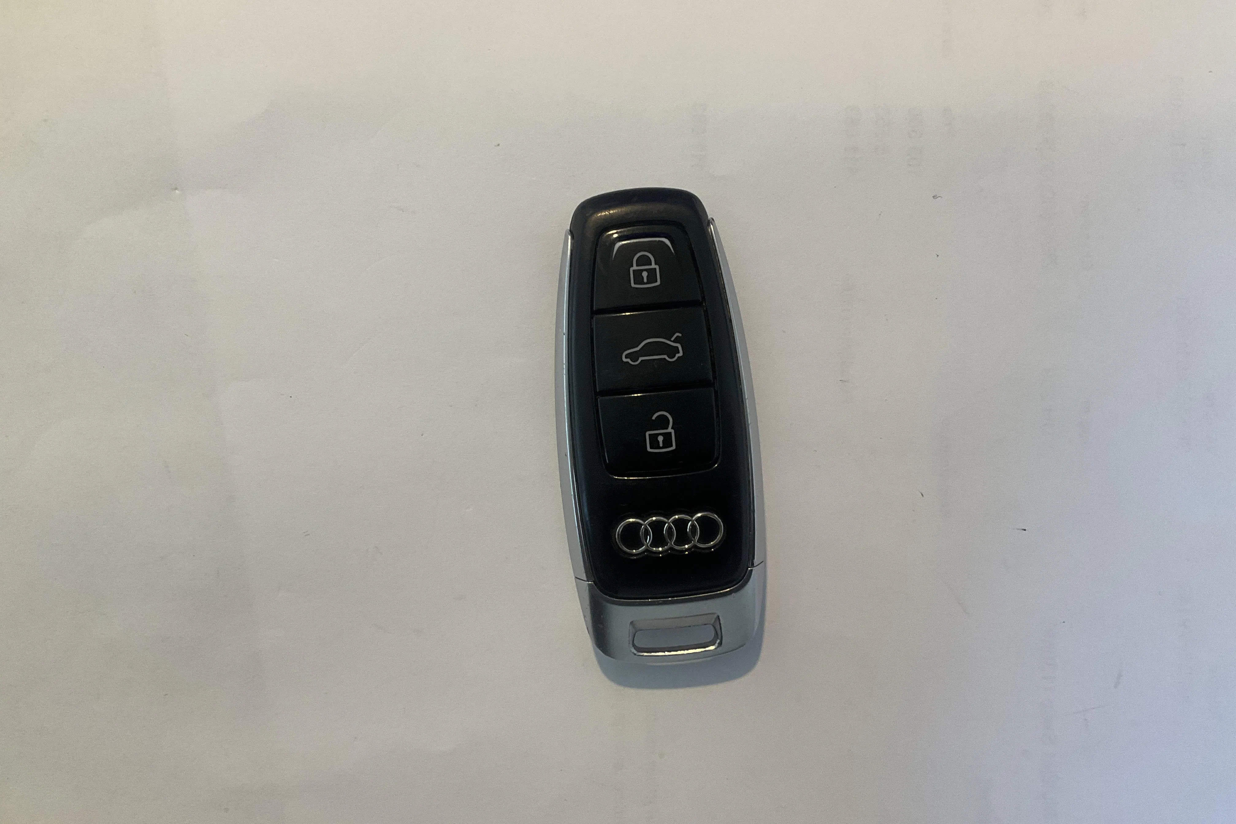Presentationsfoto 17 av 17: Audi Q8 50 TDI quattro (286hk) - 15 161 mil - Automat - vit - 2019