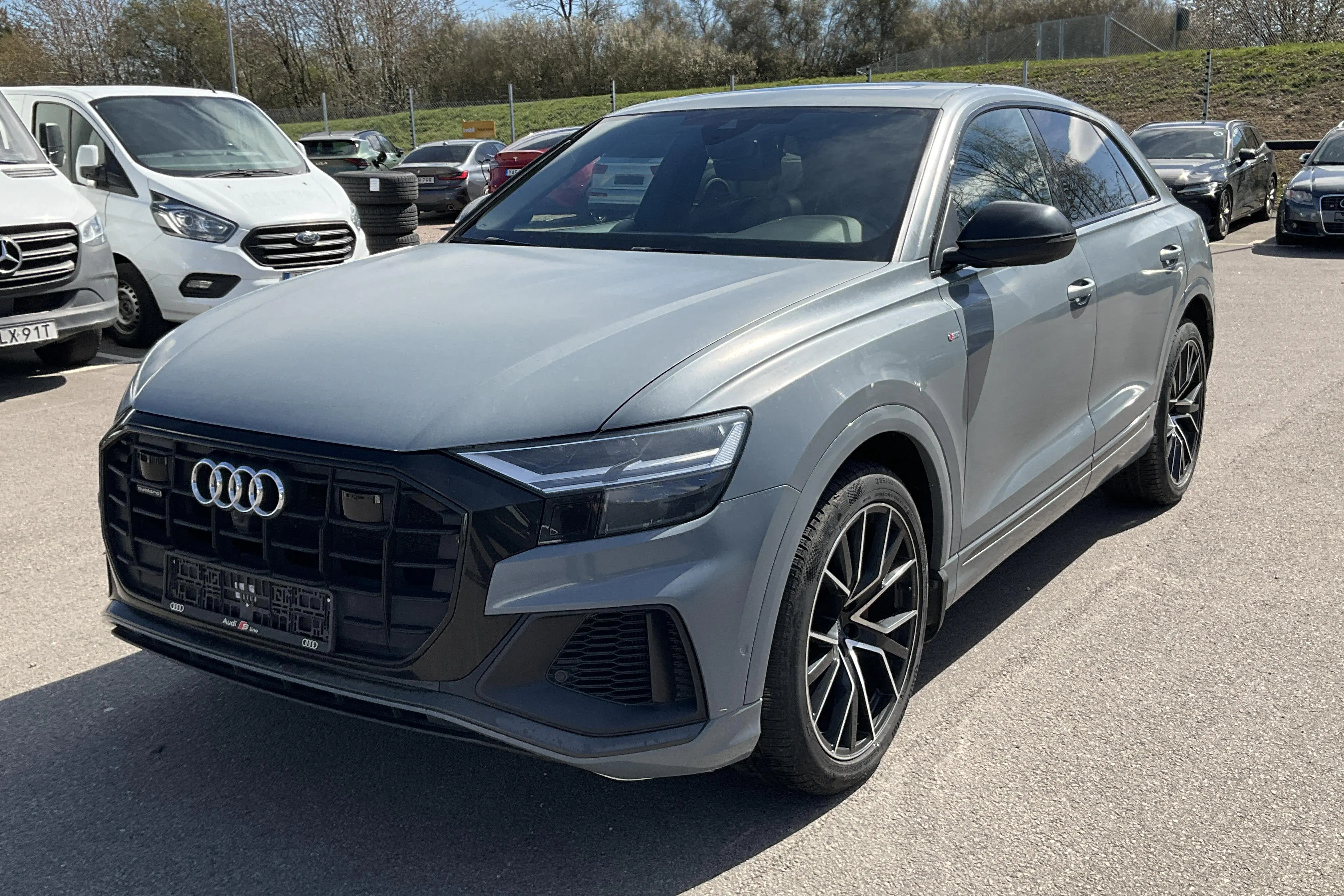 Presentationsfoto 1 av 17: Audi Q8 50 TDI quattro (286hk) - 15 161 mil - Automat - vit - 2019