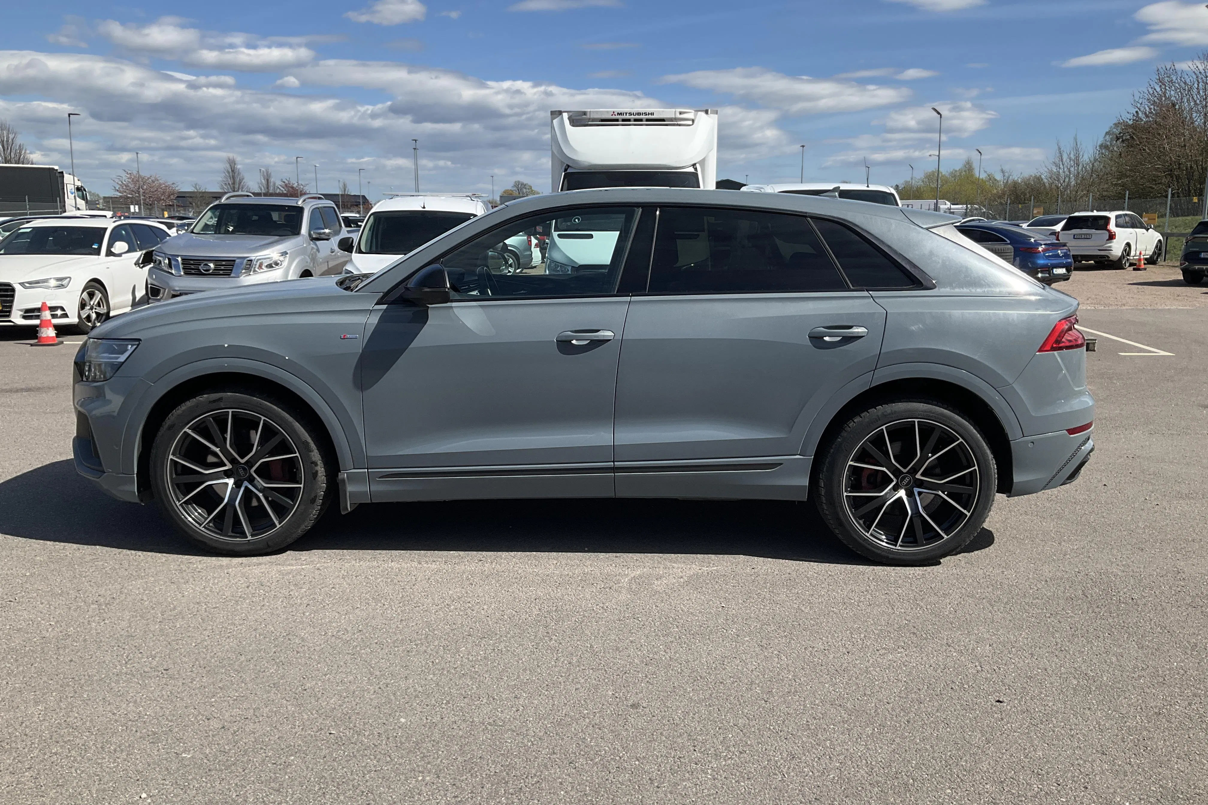 Presentationsfoto 2 av 17: Audi Q8 50 TDI quattro (286hk) - 15 161 mil - Automat - vit - 2019