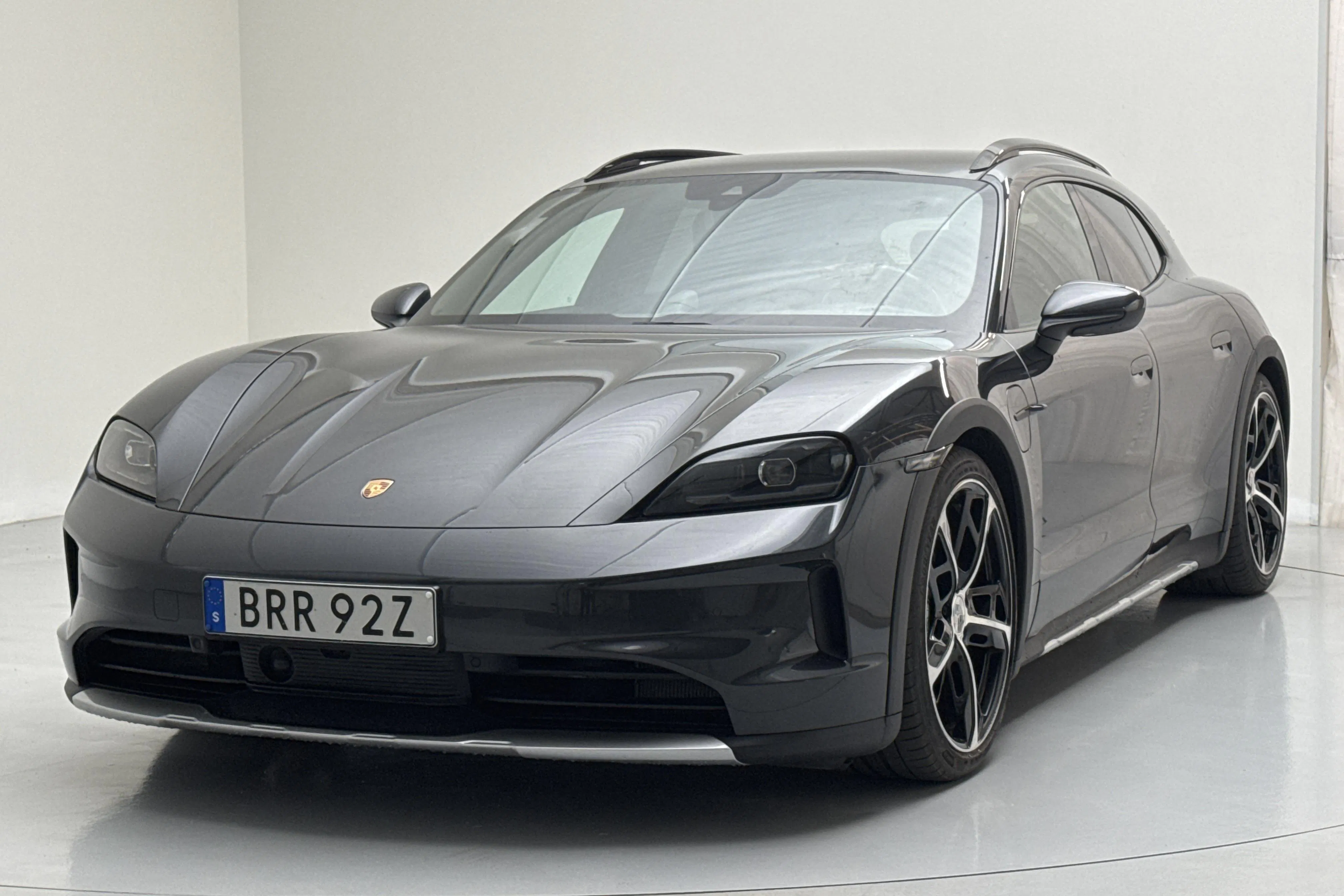 Porsche Taycan 4 Cross Turismo (435hk)