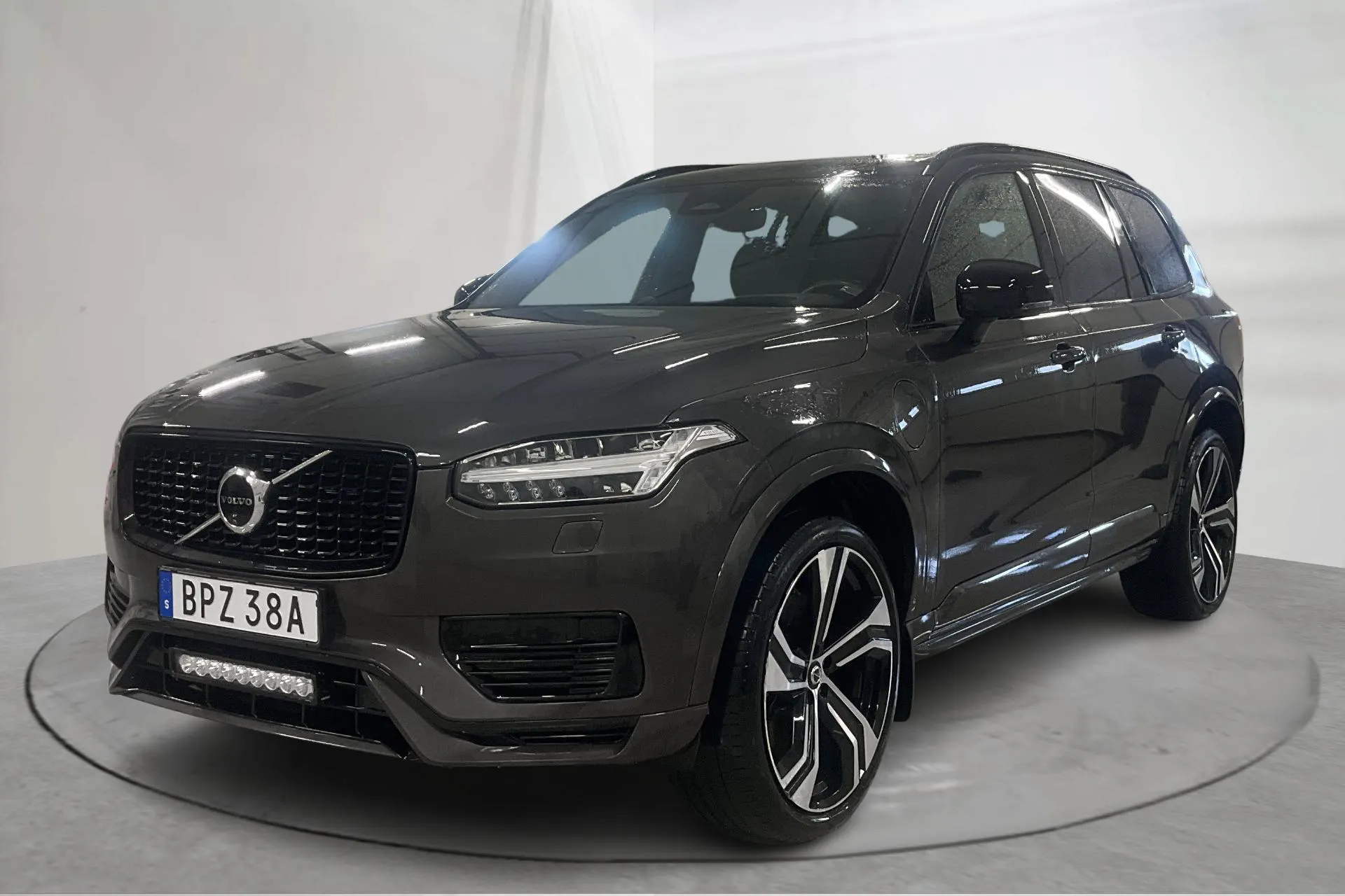 Presentation photo 1 of 34: Volvo XC90 T8 AWD Recharge (455hk) - 61 500 km - Automatic - gray - 2024