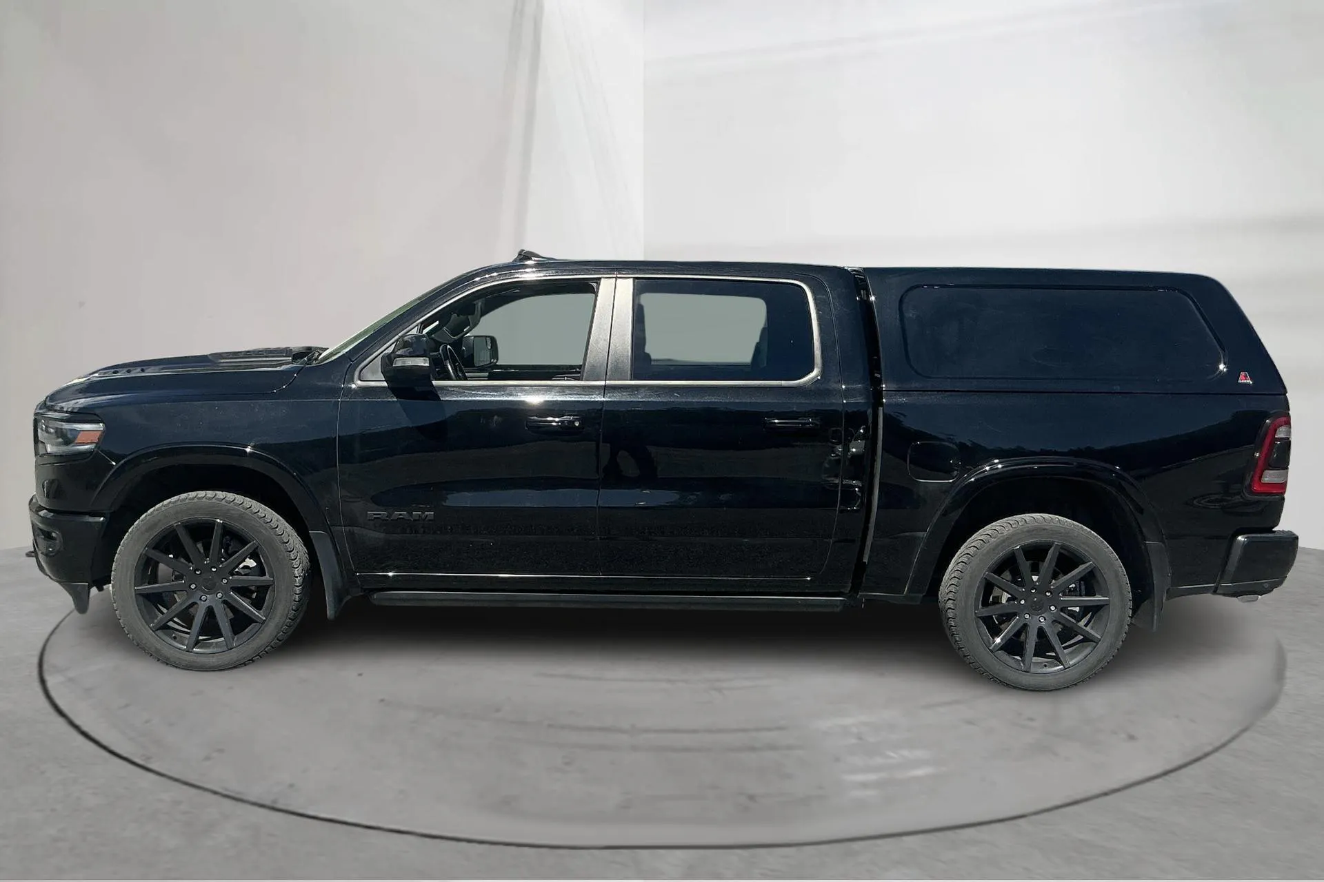 Presentation photo 2 of 21: Dodge RAM 1500 5.7 (395hk) - 57 090 km - Automatic - black - 2022