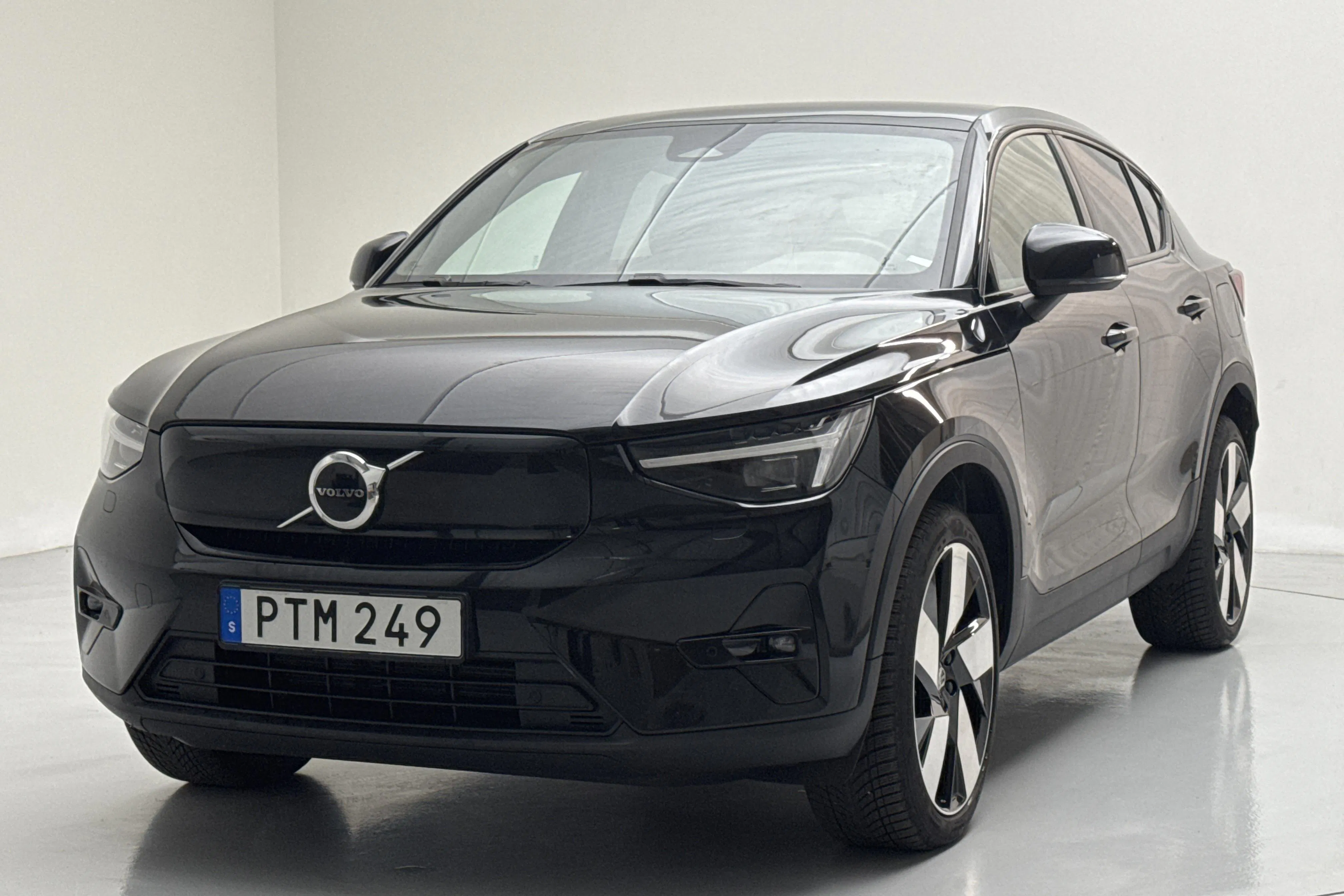 Presentation photo 1 of 17: Volvo C40 Recharge (231hk) - 95 080 km - Automatic - black - 2023