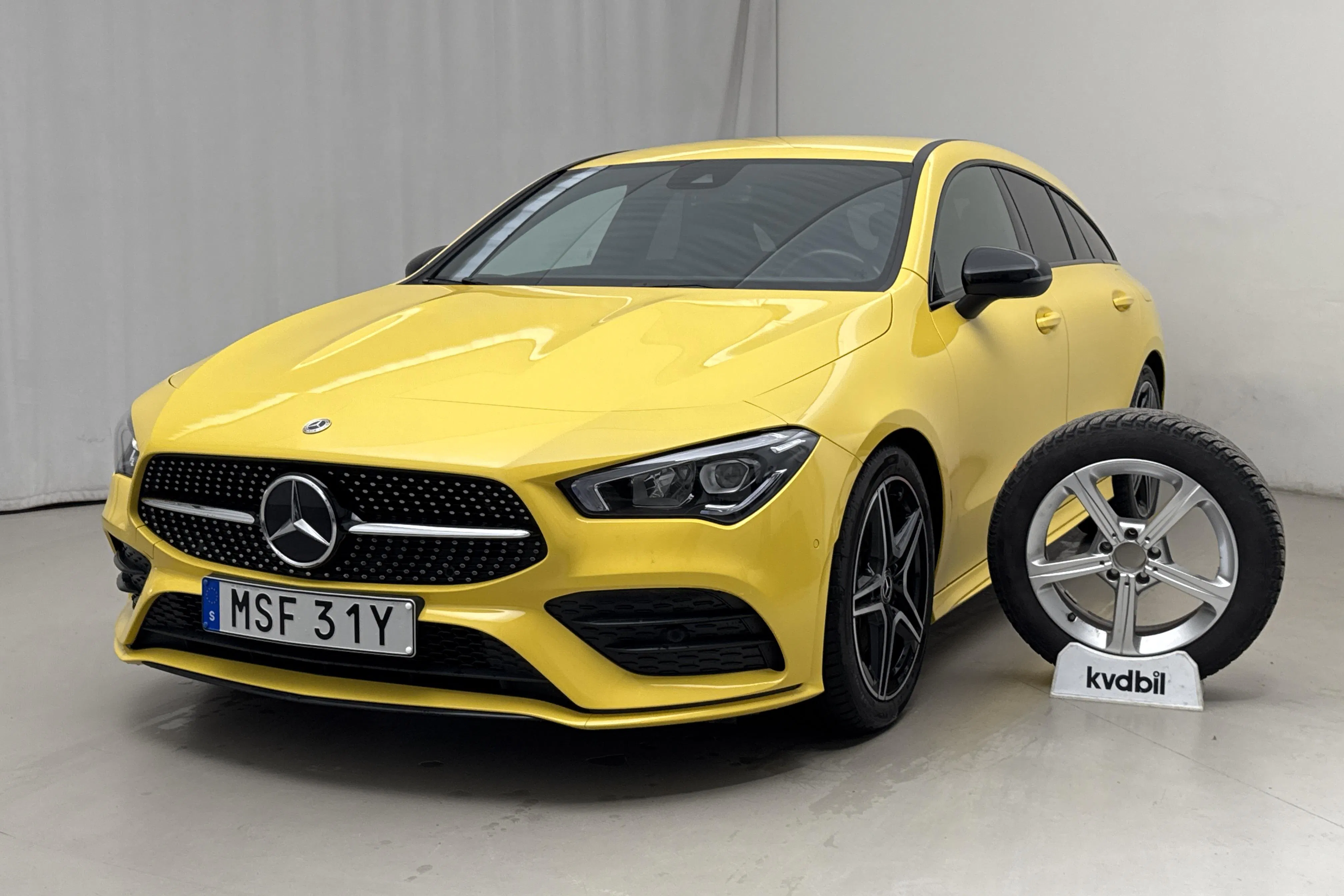Presentation photo 1 of 22: Mercedes CLA 200 Shooting Brake X118 (163hk) - 68 520 km - Automatic - yellow - 2020