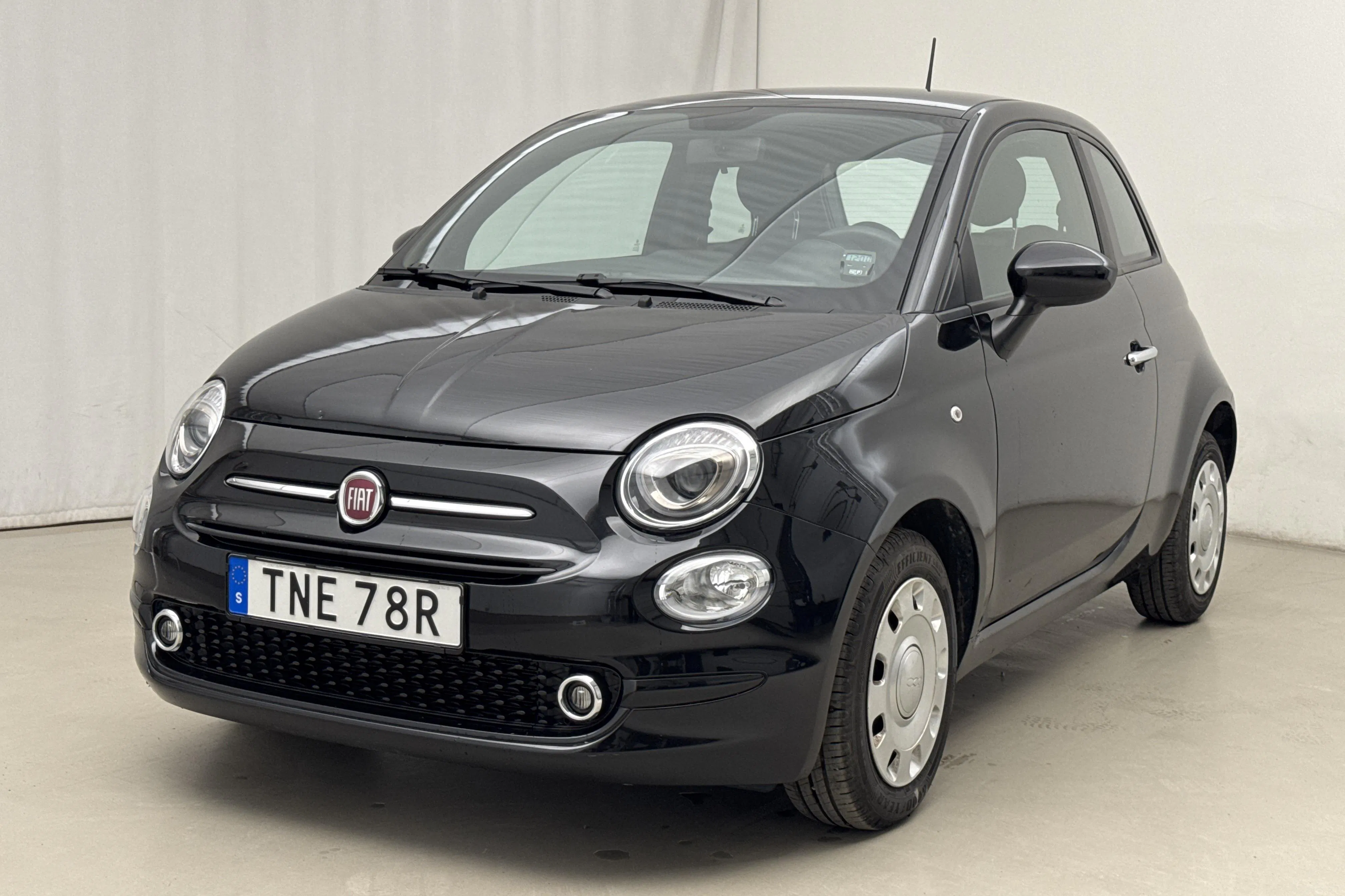 Presentationsfoto 2 av 18: Fiat 500 Hybrid (70hk) - 3 095 mil - Manuell - svart - 2023