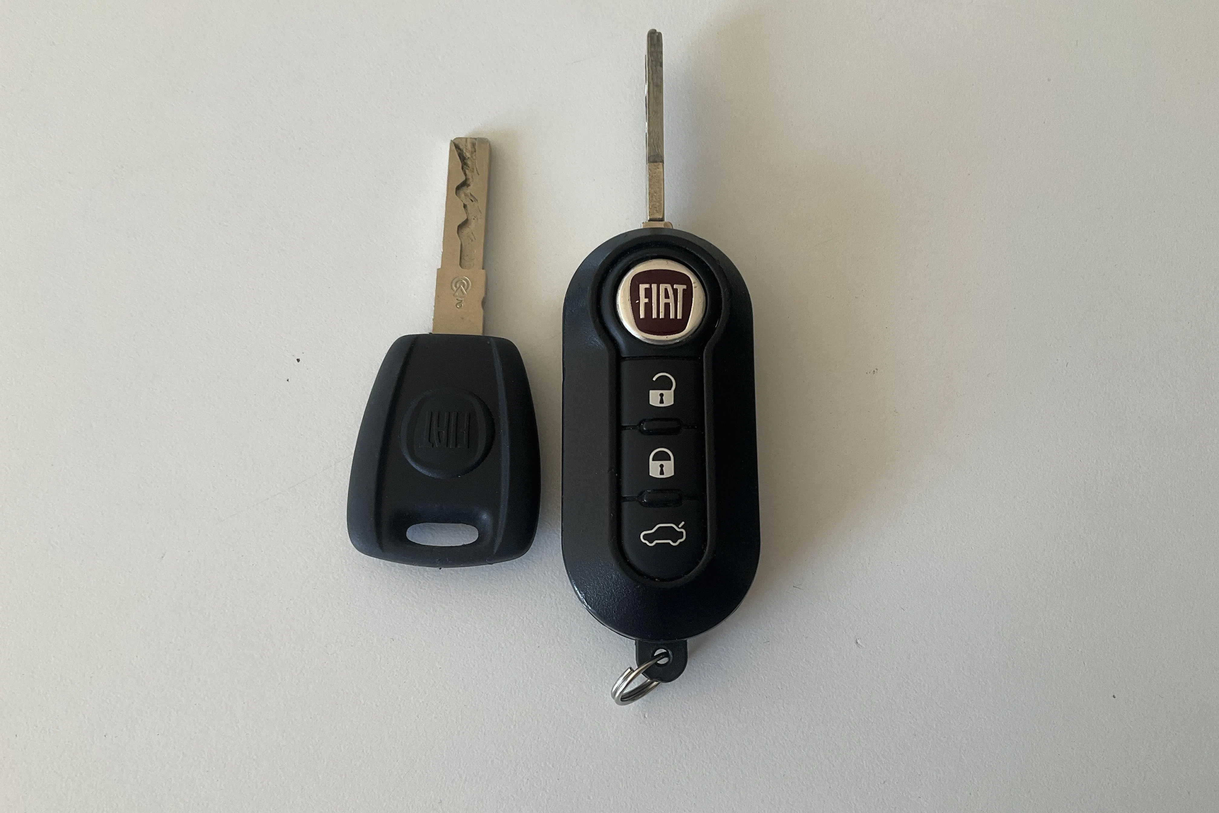 Presentationsfoto 18 av 18: Fiat 500 Hybrid (70hk) - 3 095 mil - Manuell - svart - 2023