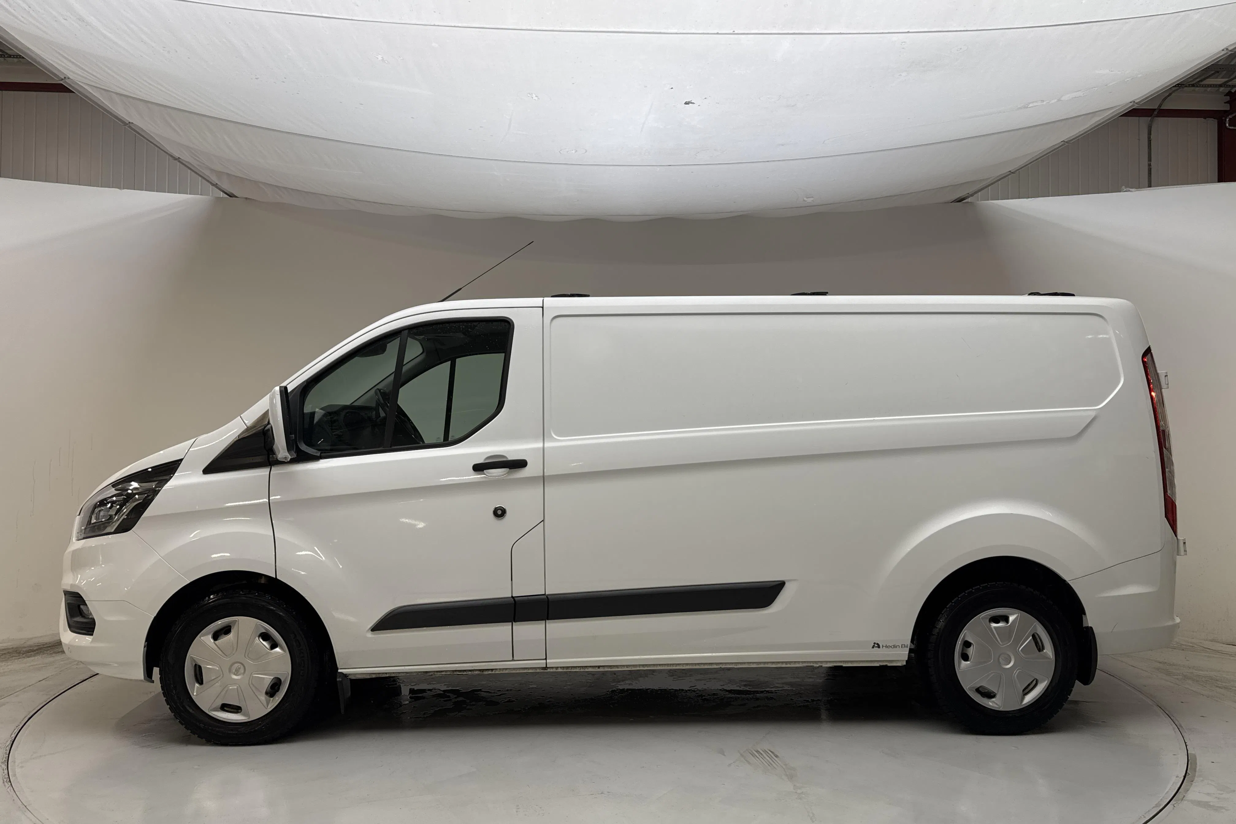 Presentation photo 2 of 13: Ford Transit Custom 300 (130hk) - 77 770 km - Automatic - white - 2020