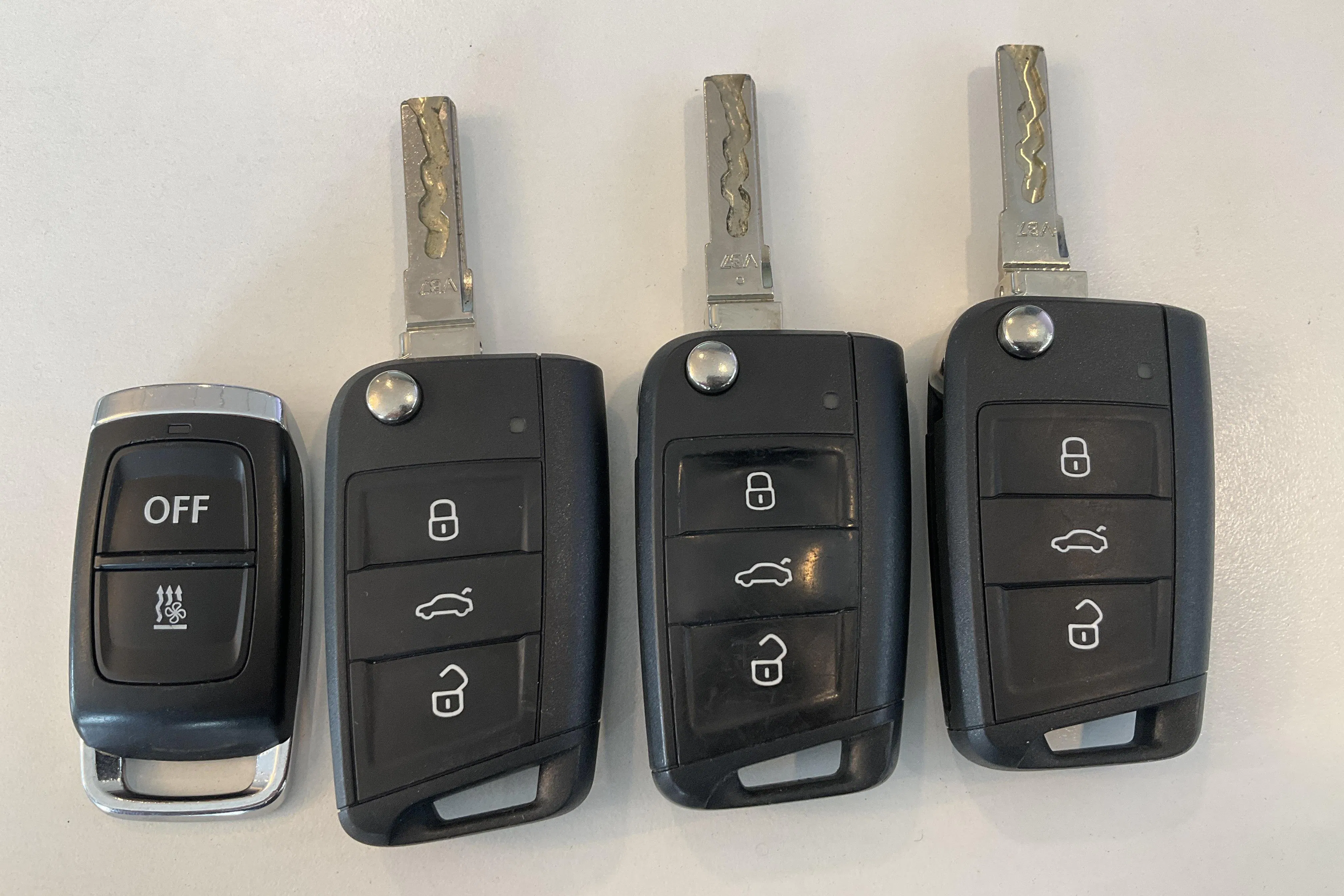 Zdjęcie prezentacyjne 18 z 18: Skoda Octavia III 1.5 TSI G-TEC Combi (130hk) - 35 110 km - Automatyczna - biały - 2019