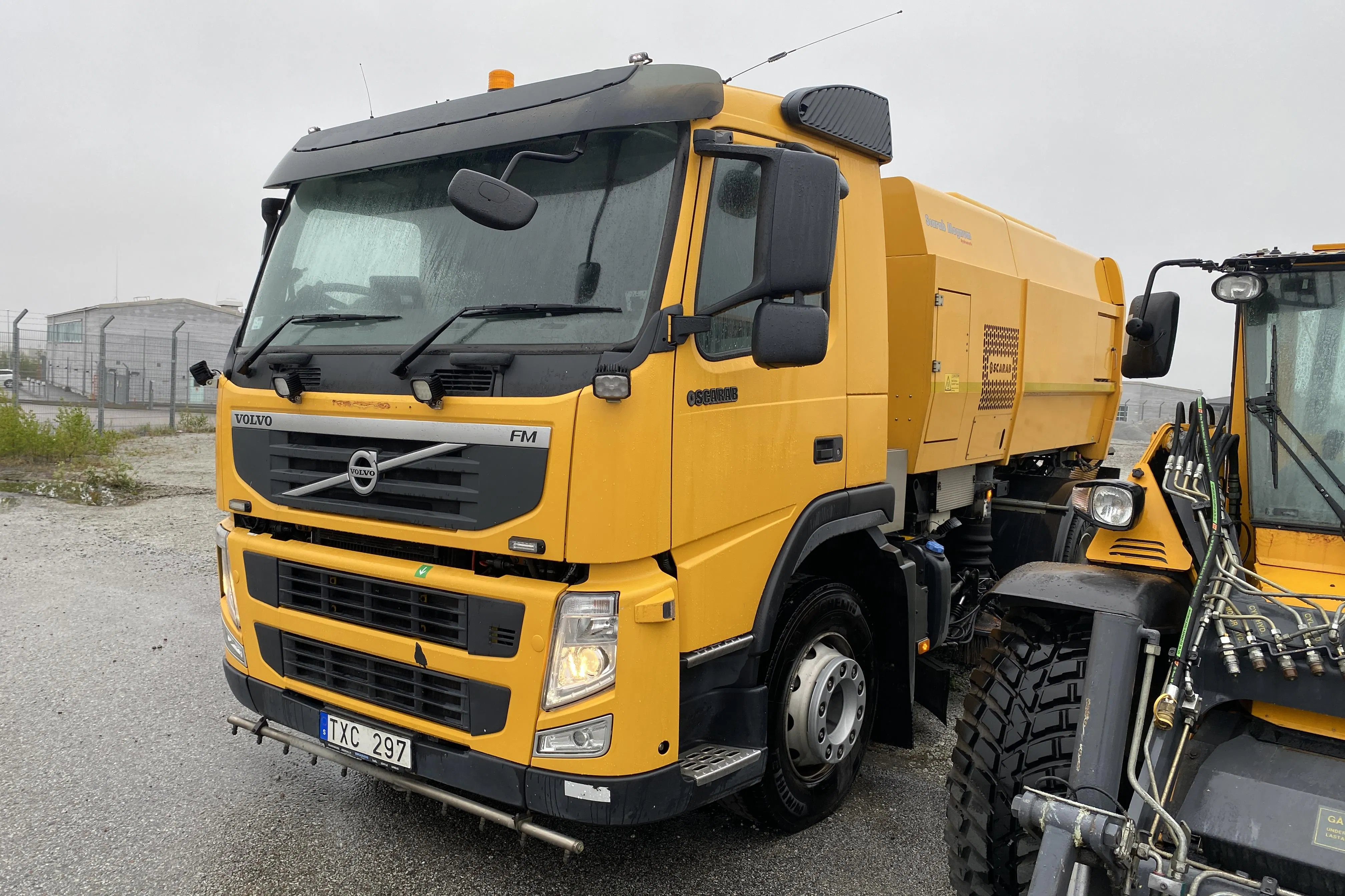 Volvo FM 4X2 SCARAB tung sopsug