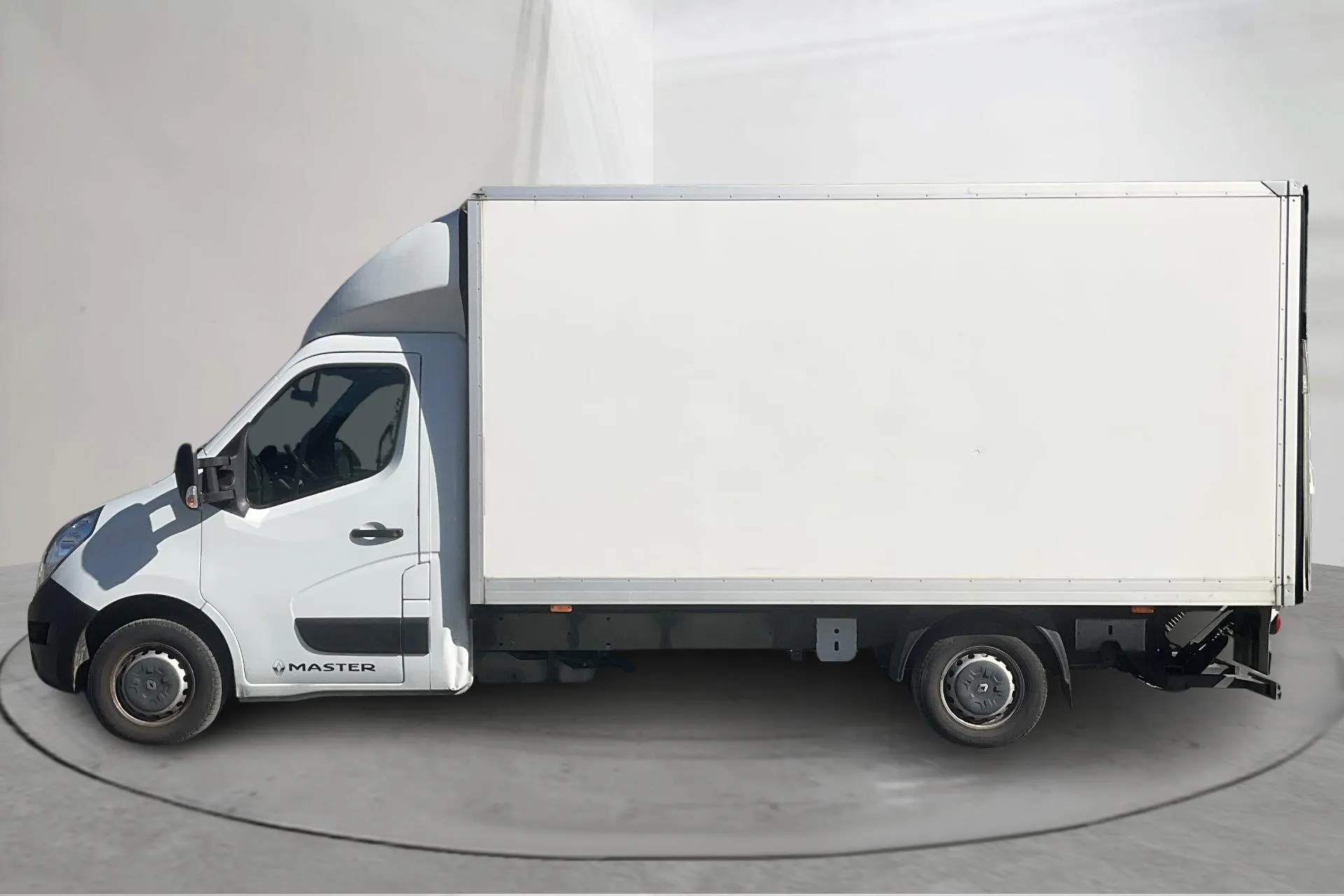 Presentationsfoto 2 av 13: Renault Master 2.3 dCi Volymskåp 2WD (125hk) - 14 245 mil - Manuell - vit - 2016