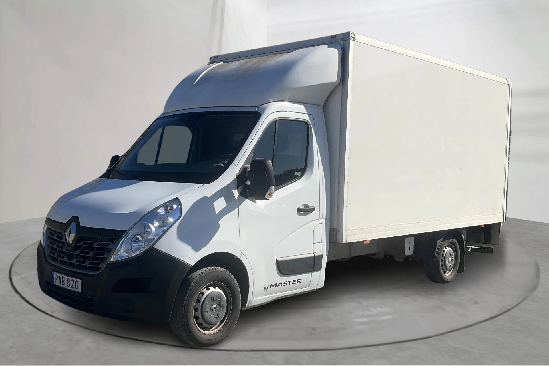 Presentationsfoto 1 av 13: Renault Master 2.3 dCi Volymskåp 2WD (125hk) - 14 245 mil - Manuell - vit - 2016
