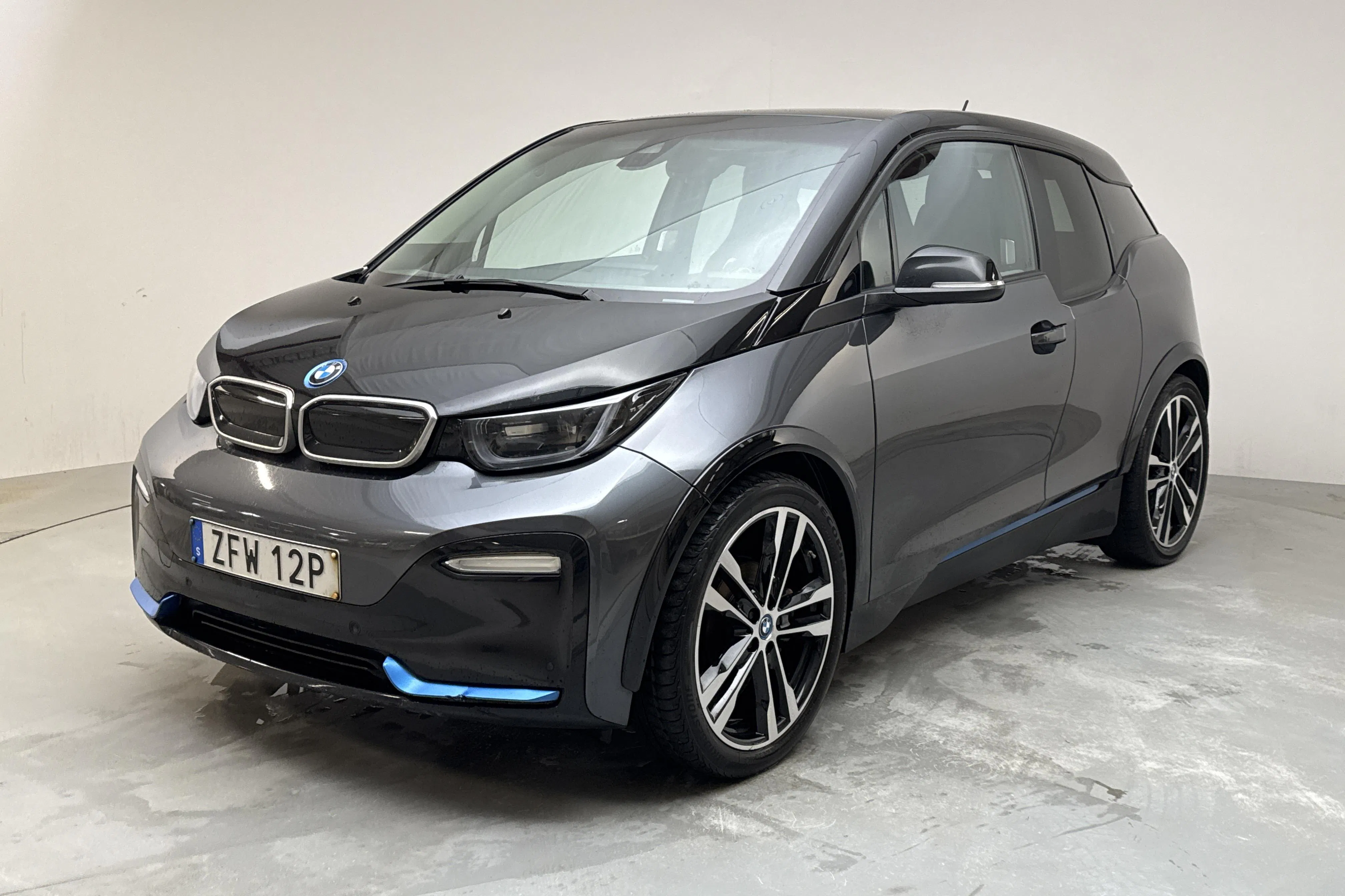 Presentationsfoto 1 av 16: BMW i3s 120Ah, I01 (184hk) - 10 263 mil - Automat - grå - 2019
