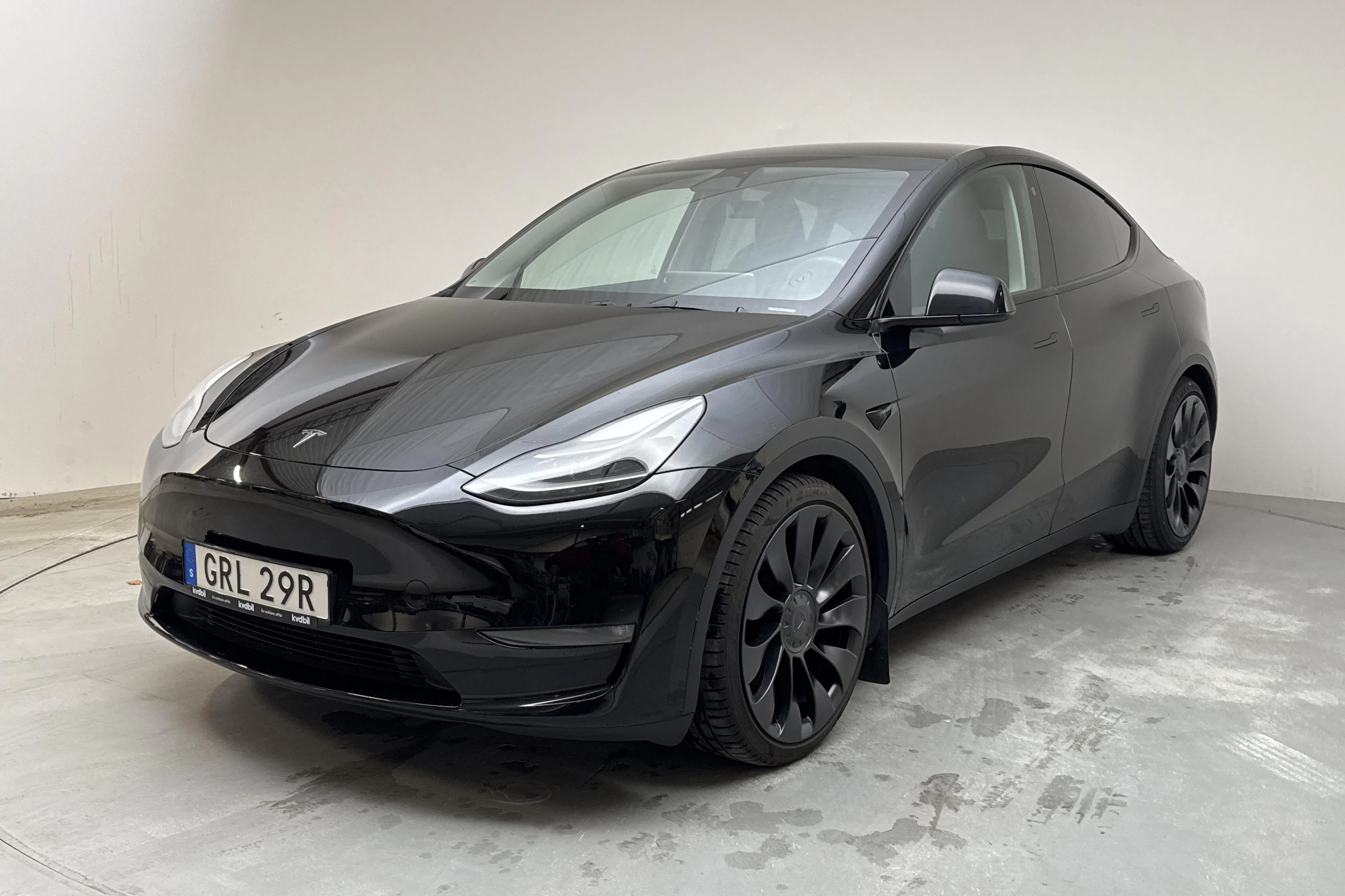 Presentation photo 1 of 18: Tesla Model Y Performance Dual Motor AWD - 33 690 km - Automatic - black - 2023