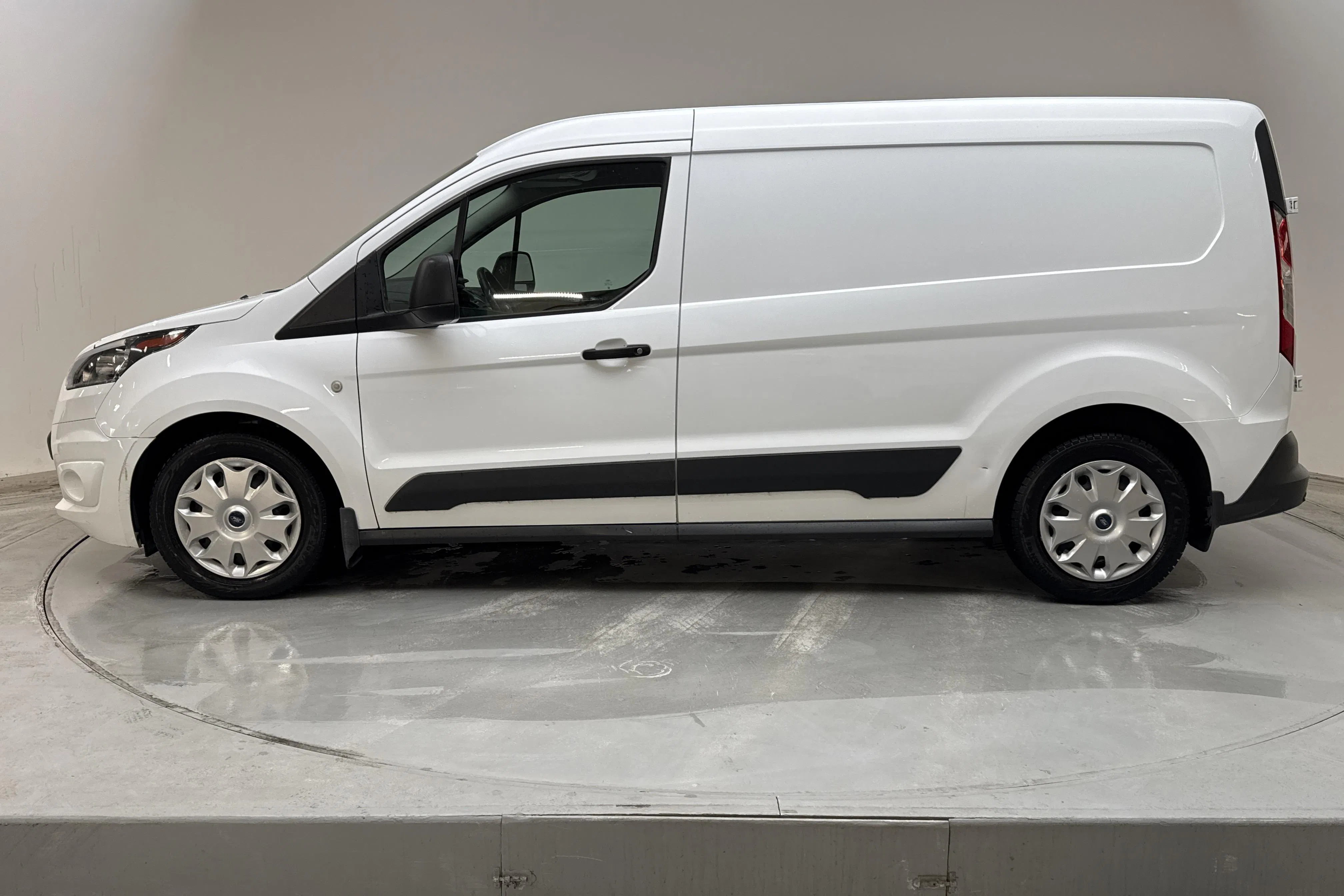 Presentationsfoto 2 av 10: Ford Transit Connect 1.5 TDCi (100hk) - 6 066 mil - Manuell - vit - 2016