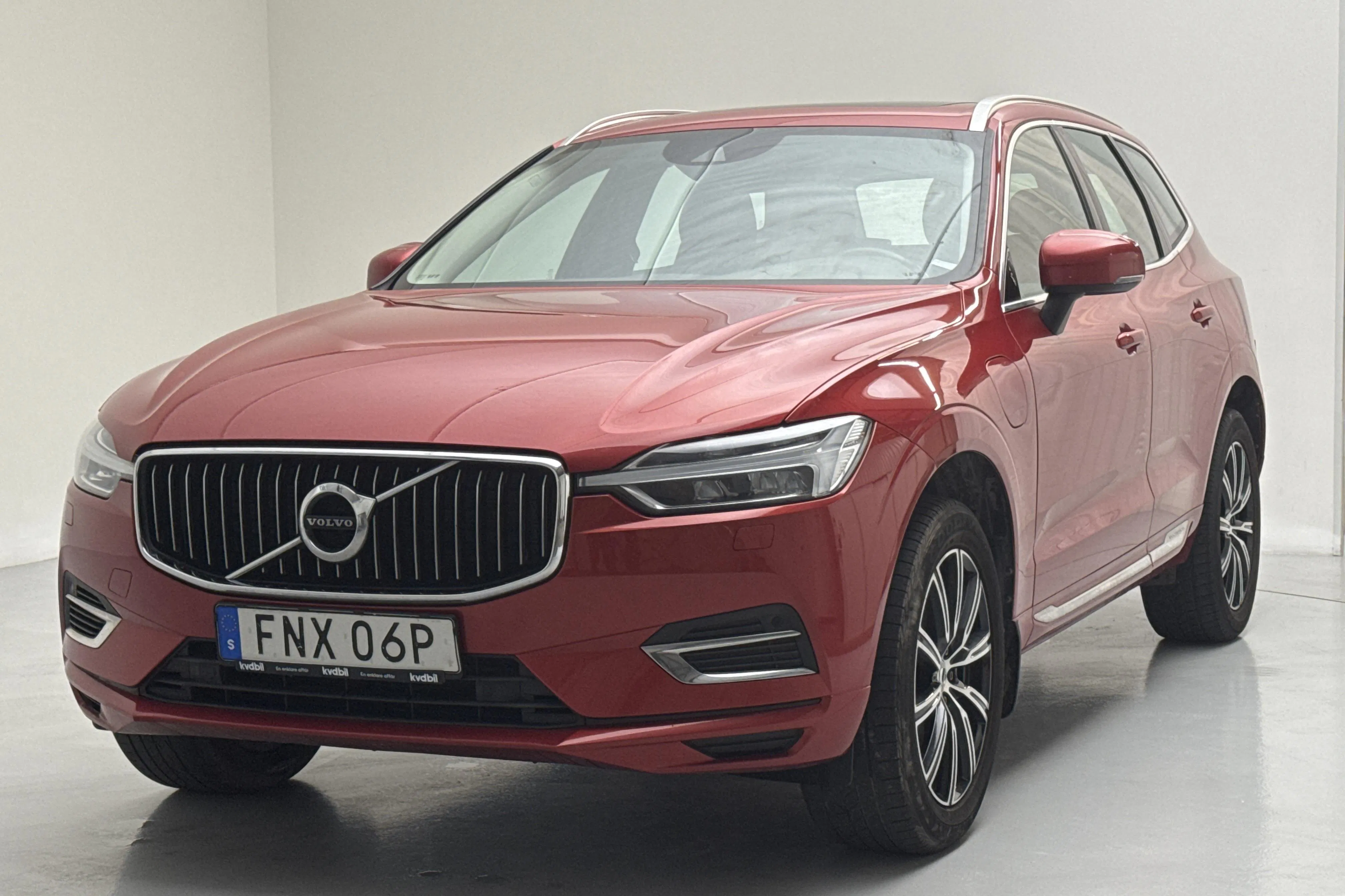 Presentation photo 1 of 18: Volvo XC60 T8 AWD Recharge (390hk) - 25 795 Scandinavian mile - Automatic - red - 2019