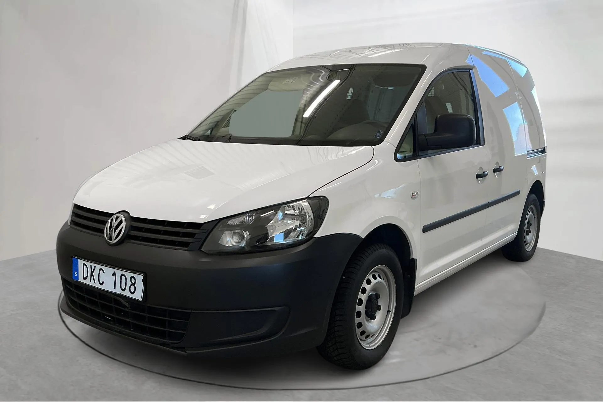 Presentationsfoto 1 av 13: VW Caddy 2.0 Ecofuel Skåp (109hk) - 5 937 mil - Manuell - vit - 2015