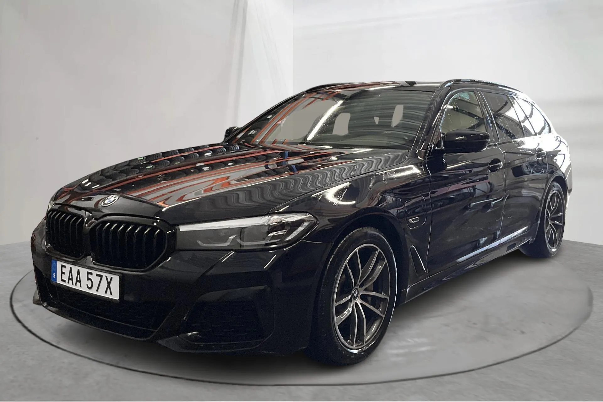 BMW 530e xDrive Touring, G31 12kWh LCI (292hk)